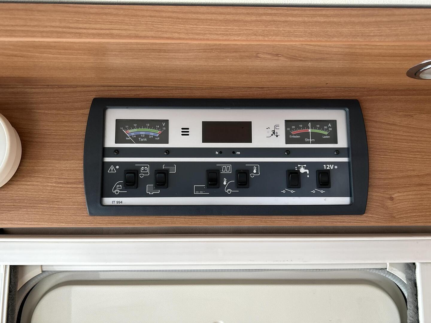 BÜRSTNER AVIANO I727 2010