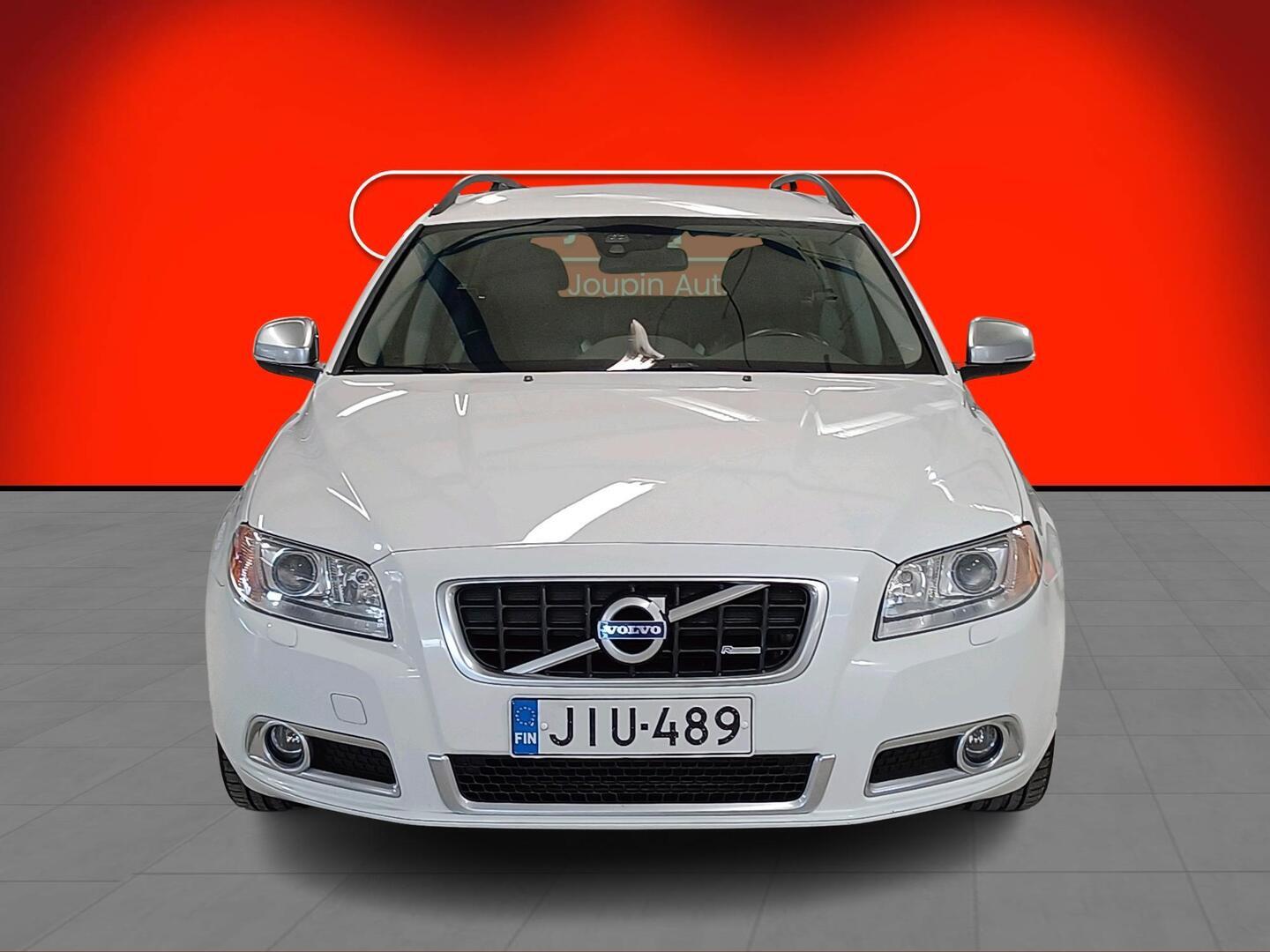 VOLVO V70 2012