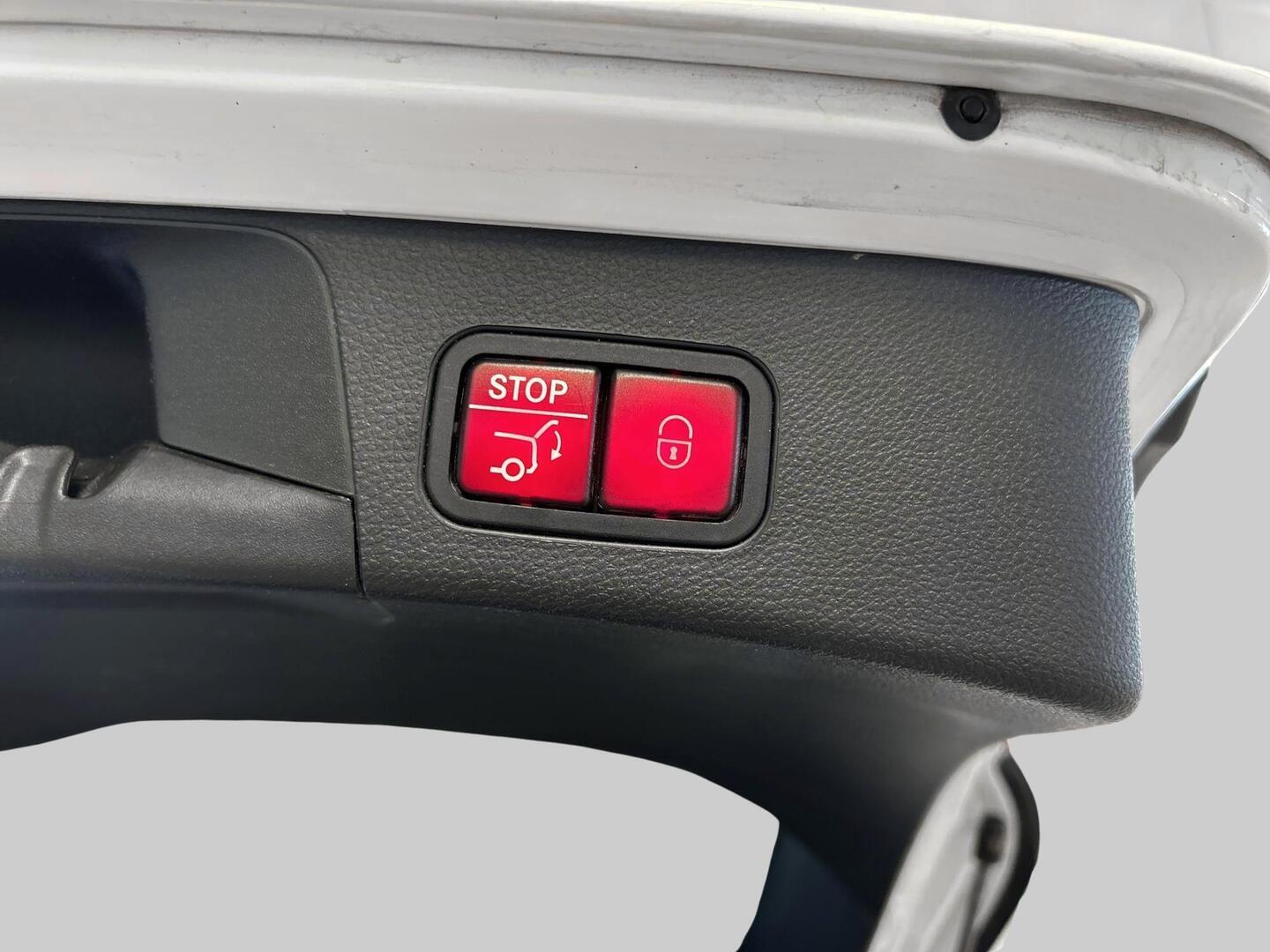MERCEDES-BENZ C 2015