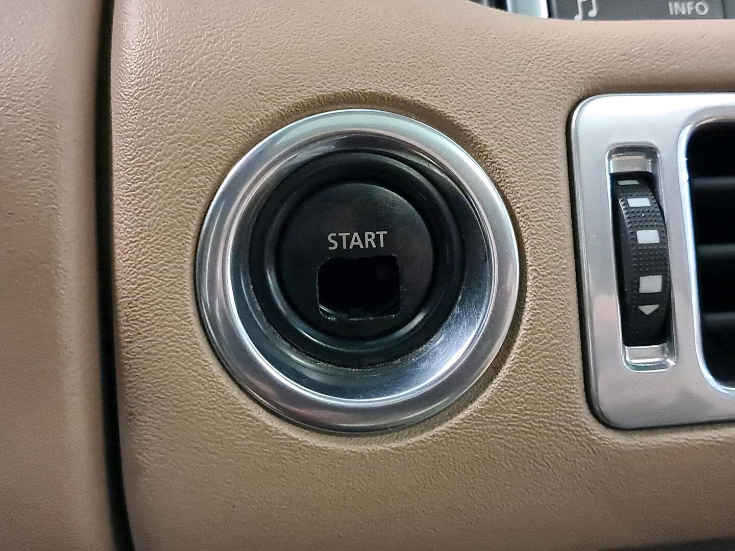 LAND ROVER Range Rover 2011