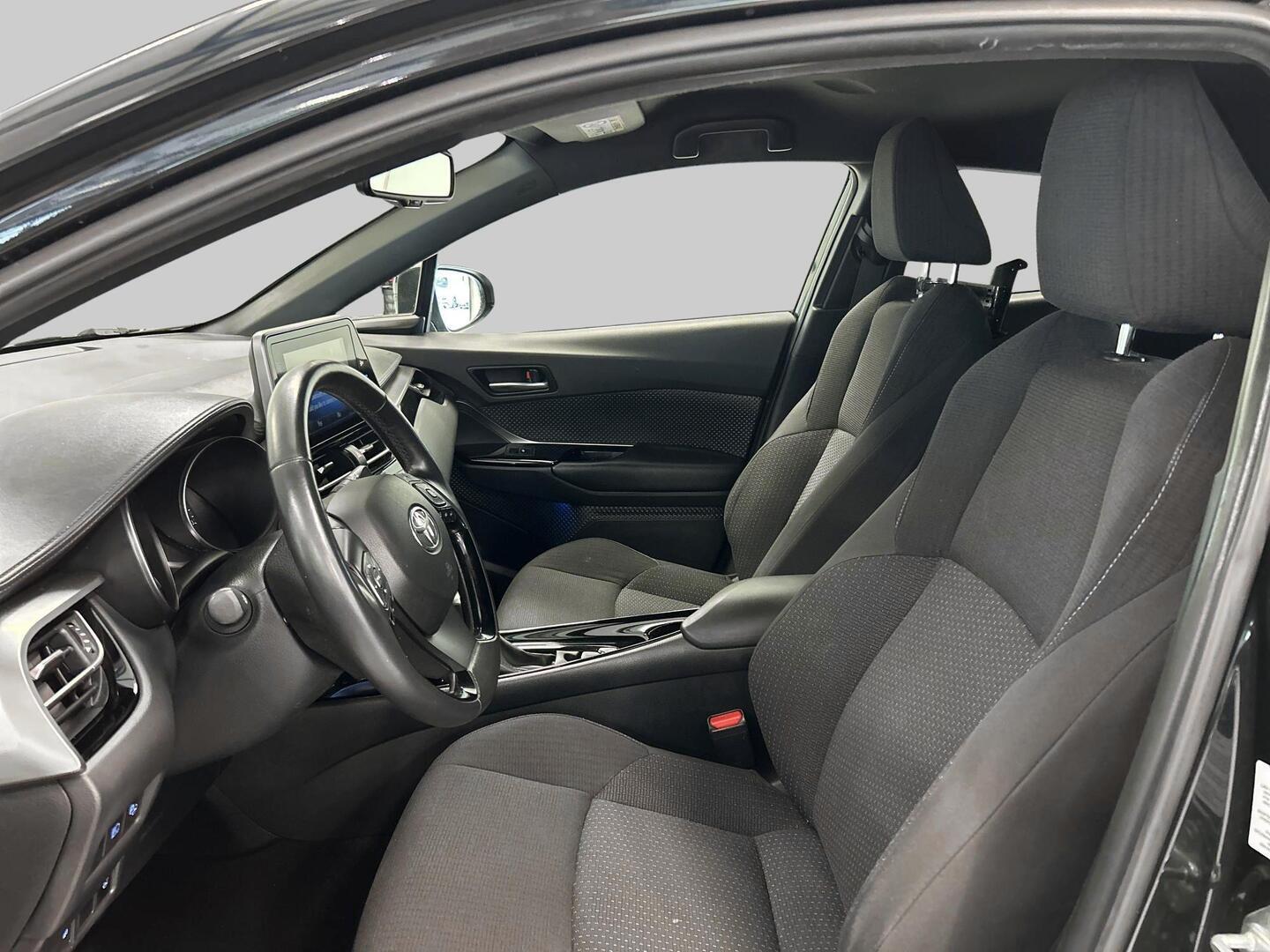 TOYOTA C-HR 2019