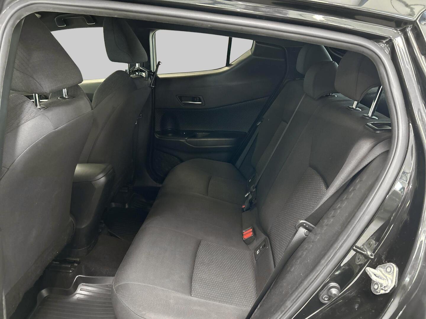 TOYOTA C-HR 2019