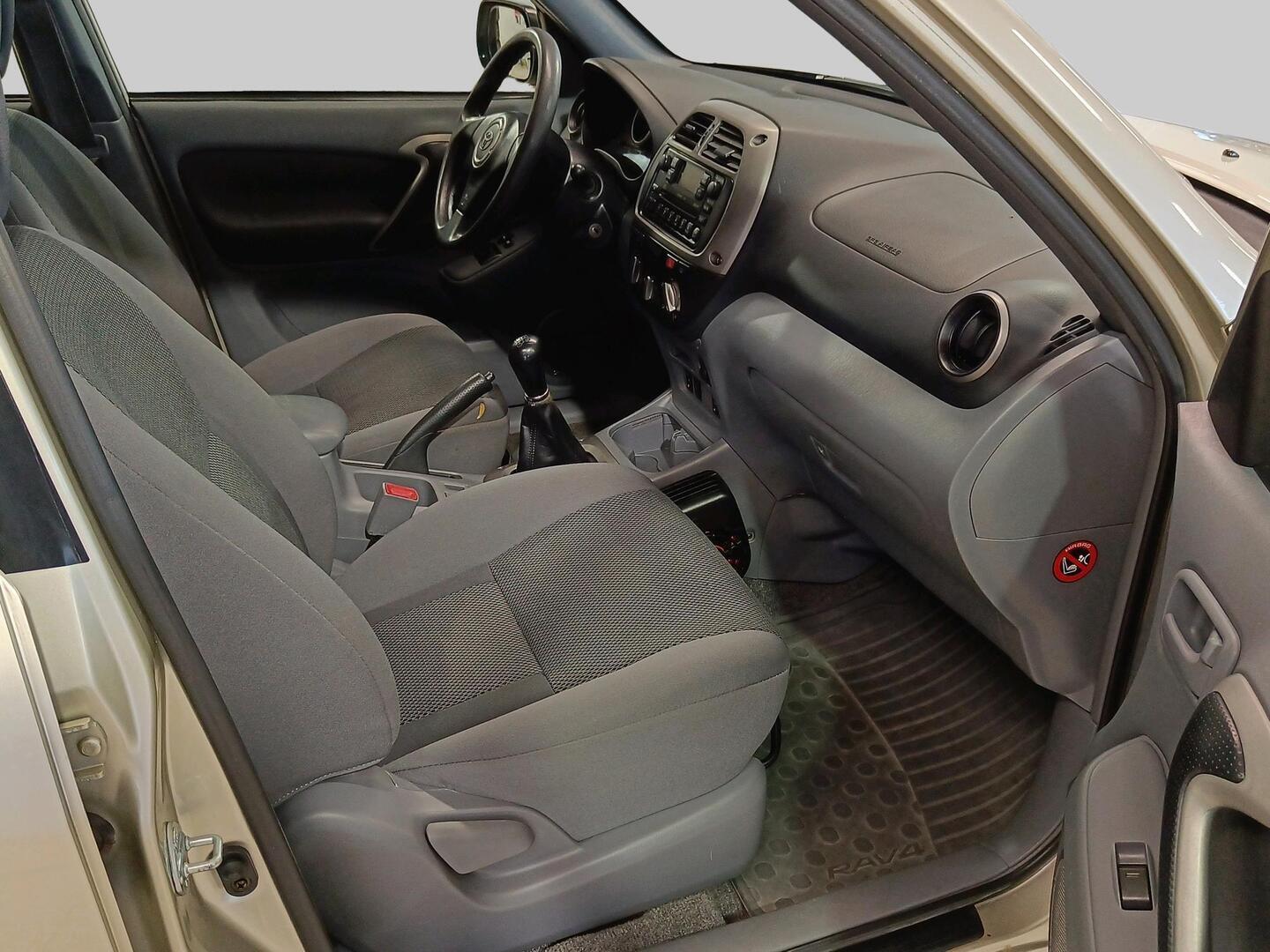 TOYOTA RAV4 2003