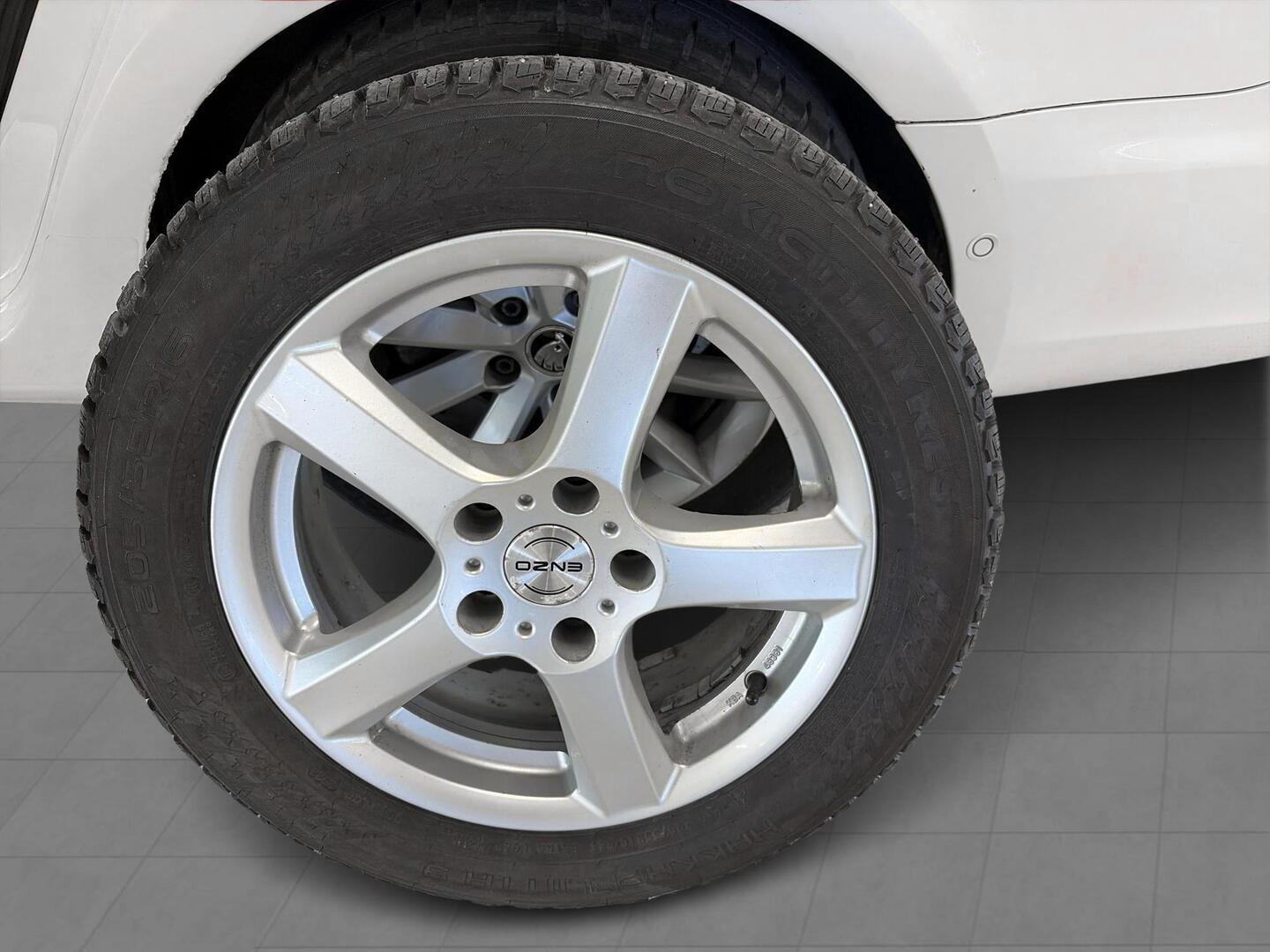 SKODA Superb 2014