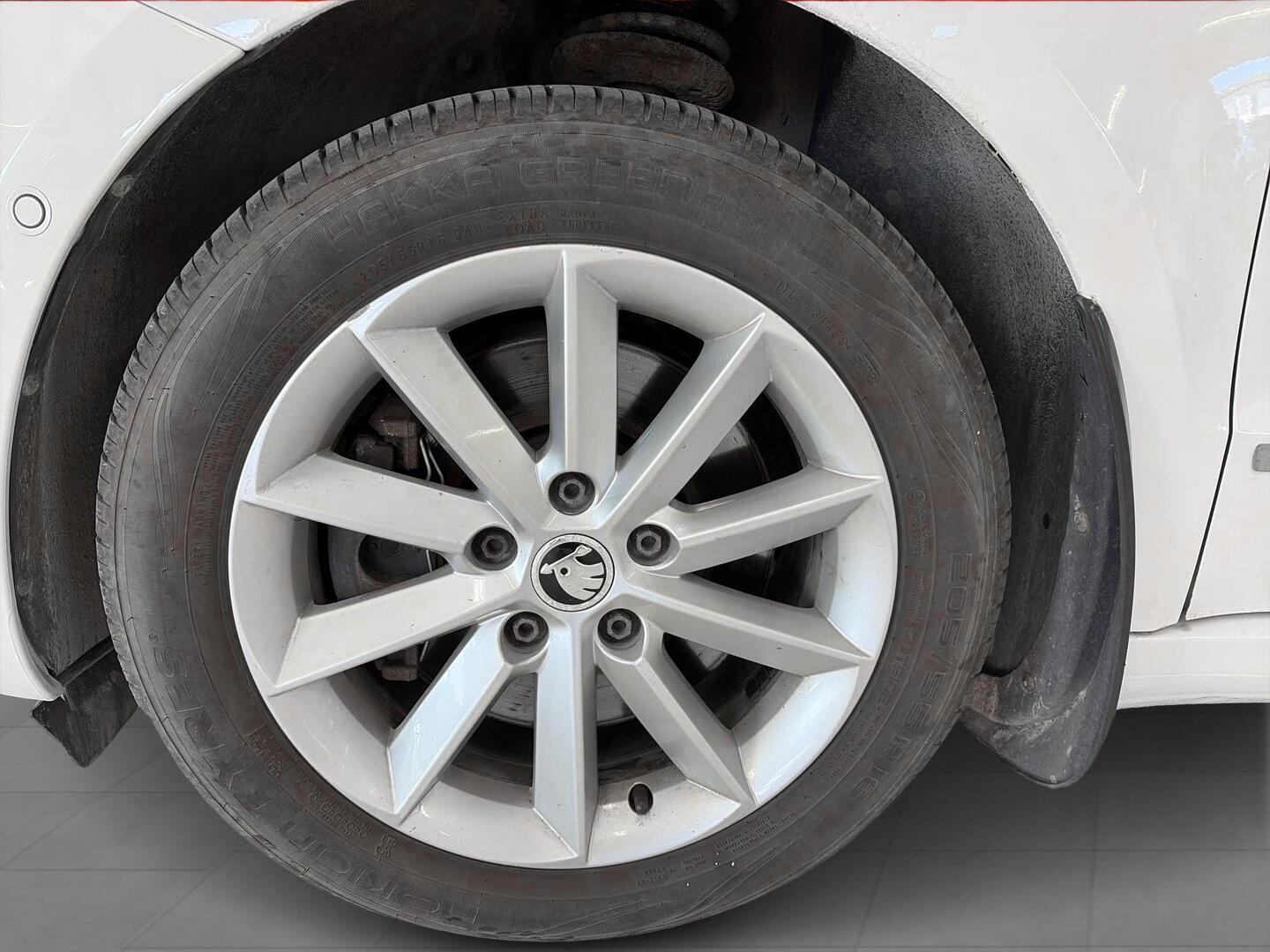 SKODA Superb 2014