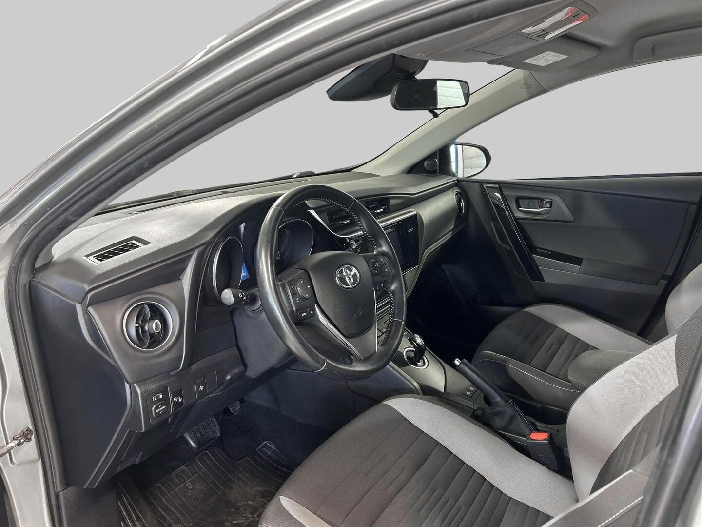 TOYOTA Auris 2018