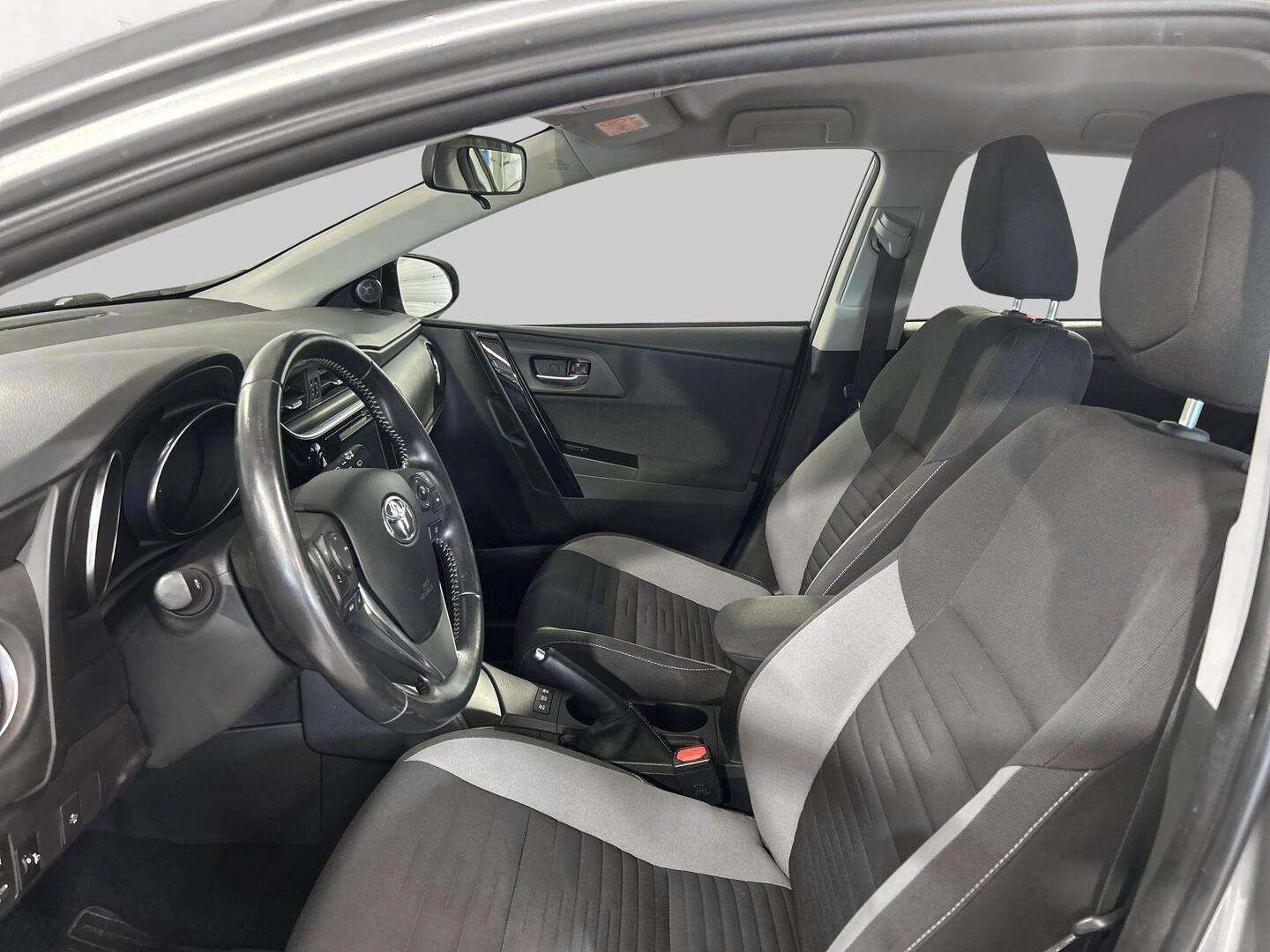 TOYOTA Auris 2018