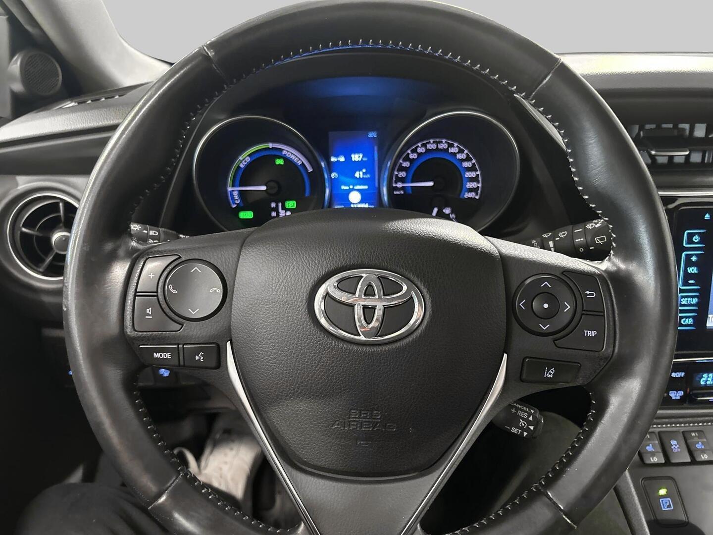 TOYOTA Auris 2018