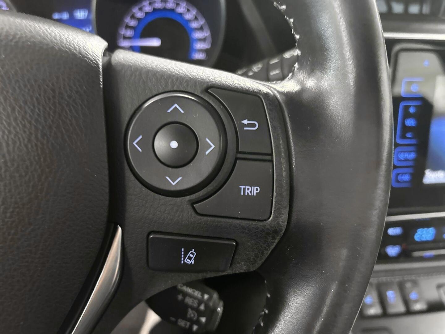 TOYOTA Auris 2018