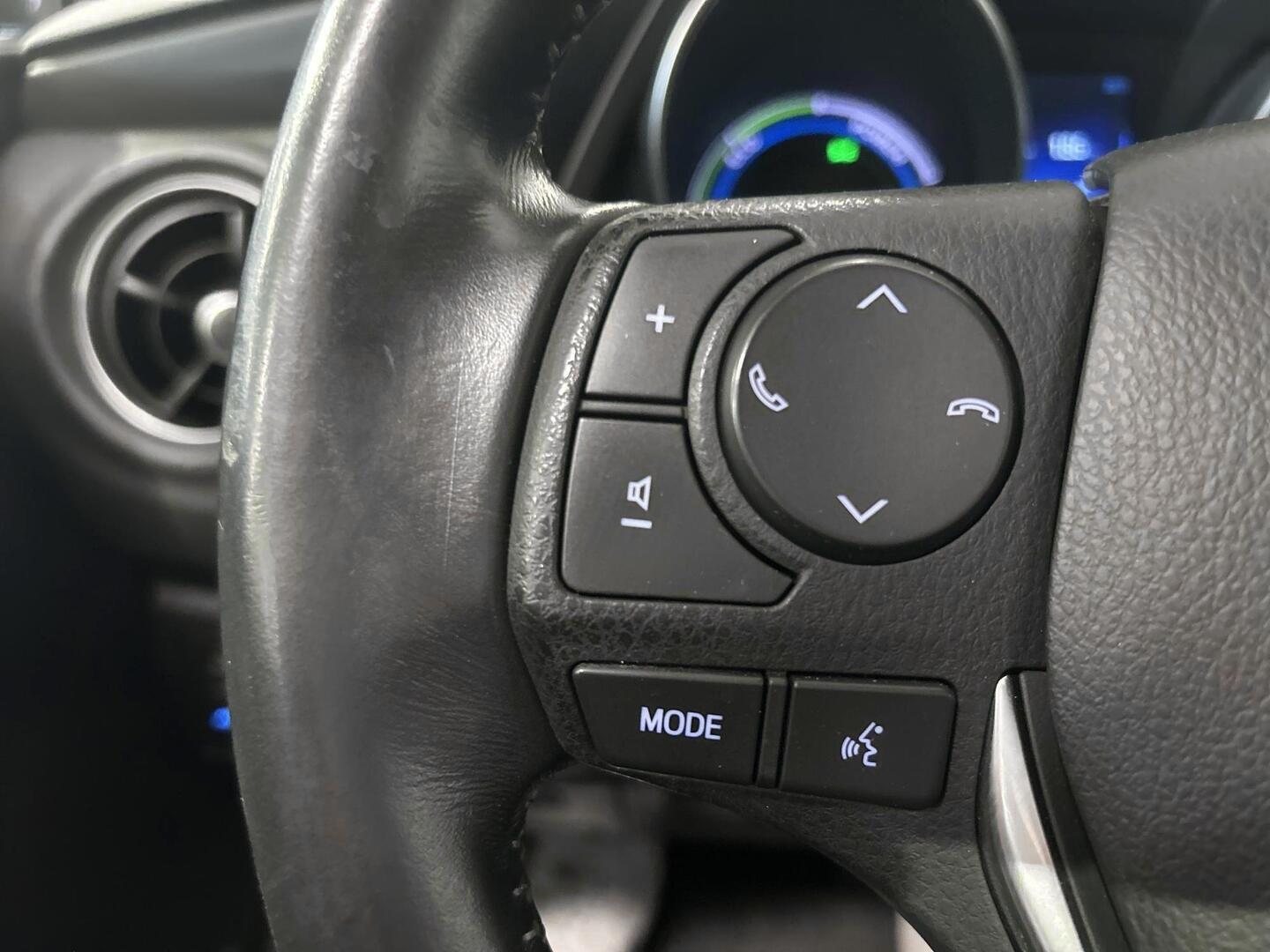 TOYOTA Auris 2018