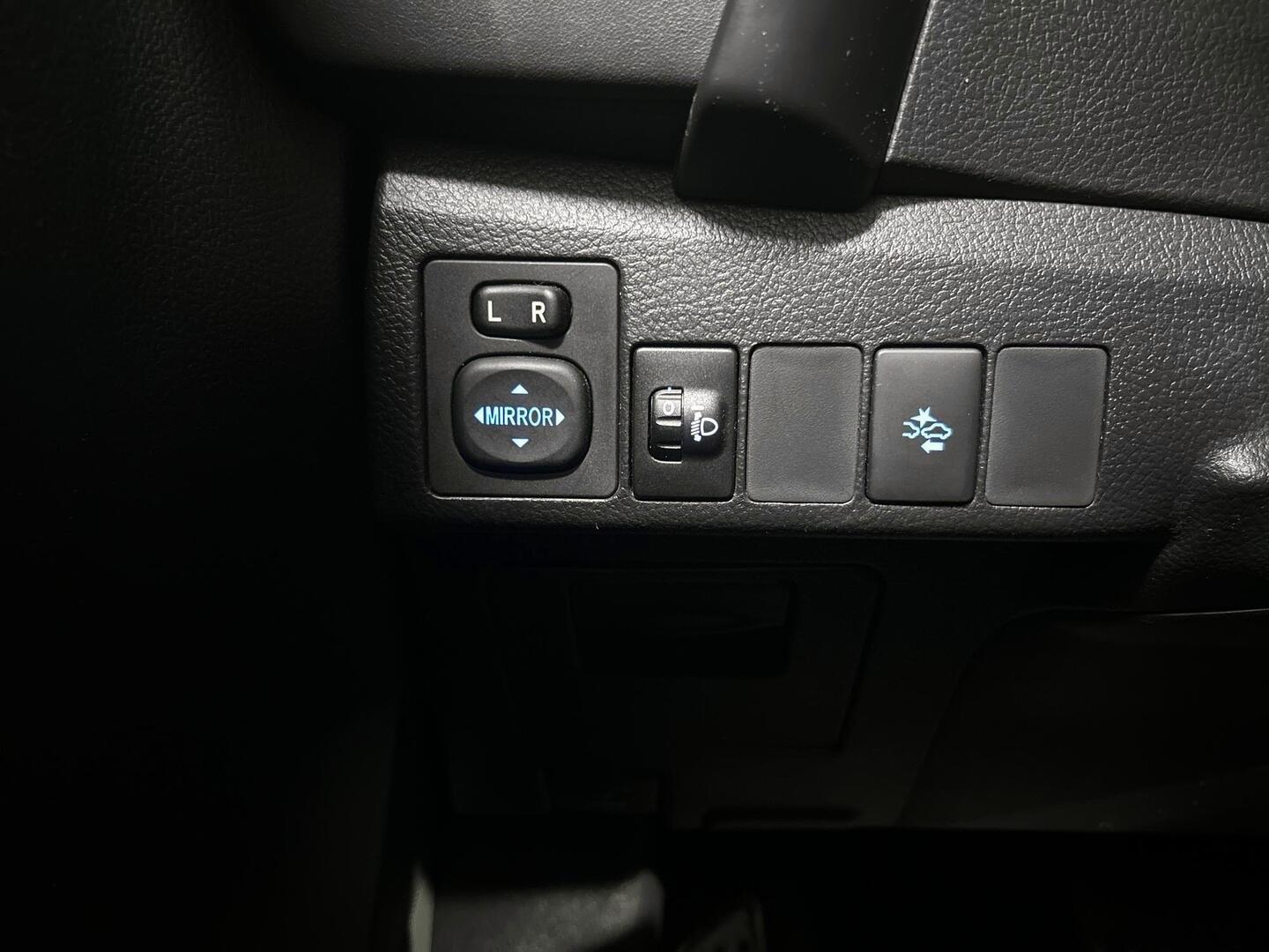 TOYOTA Auris 2018