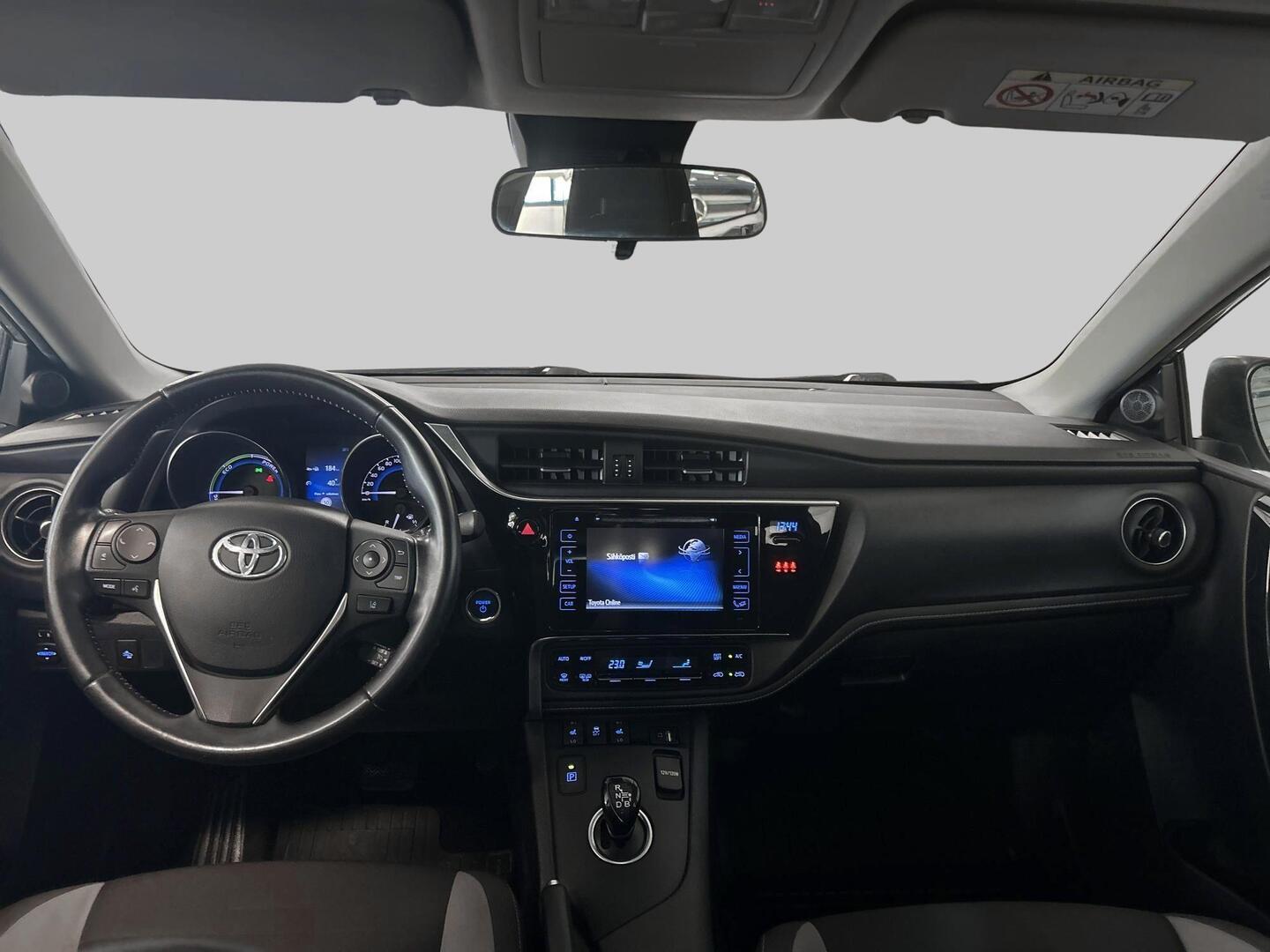 TOYOTA Auris 2018