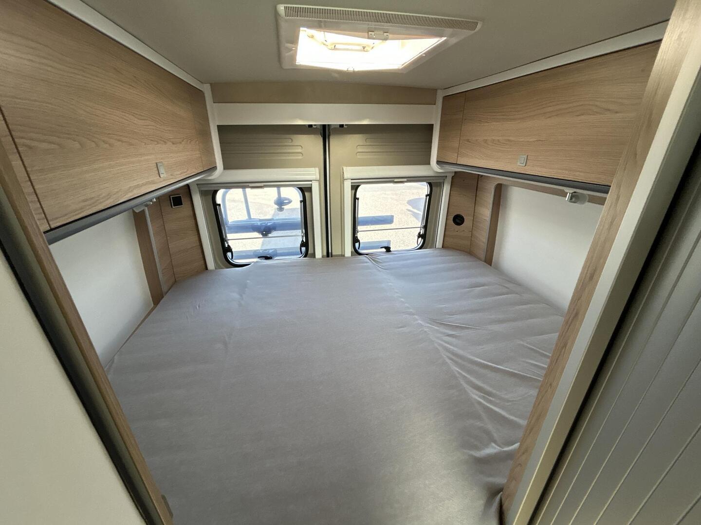 SUNLIGHT CLIFF 600 2019