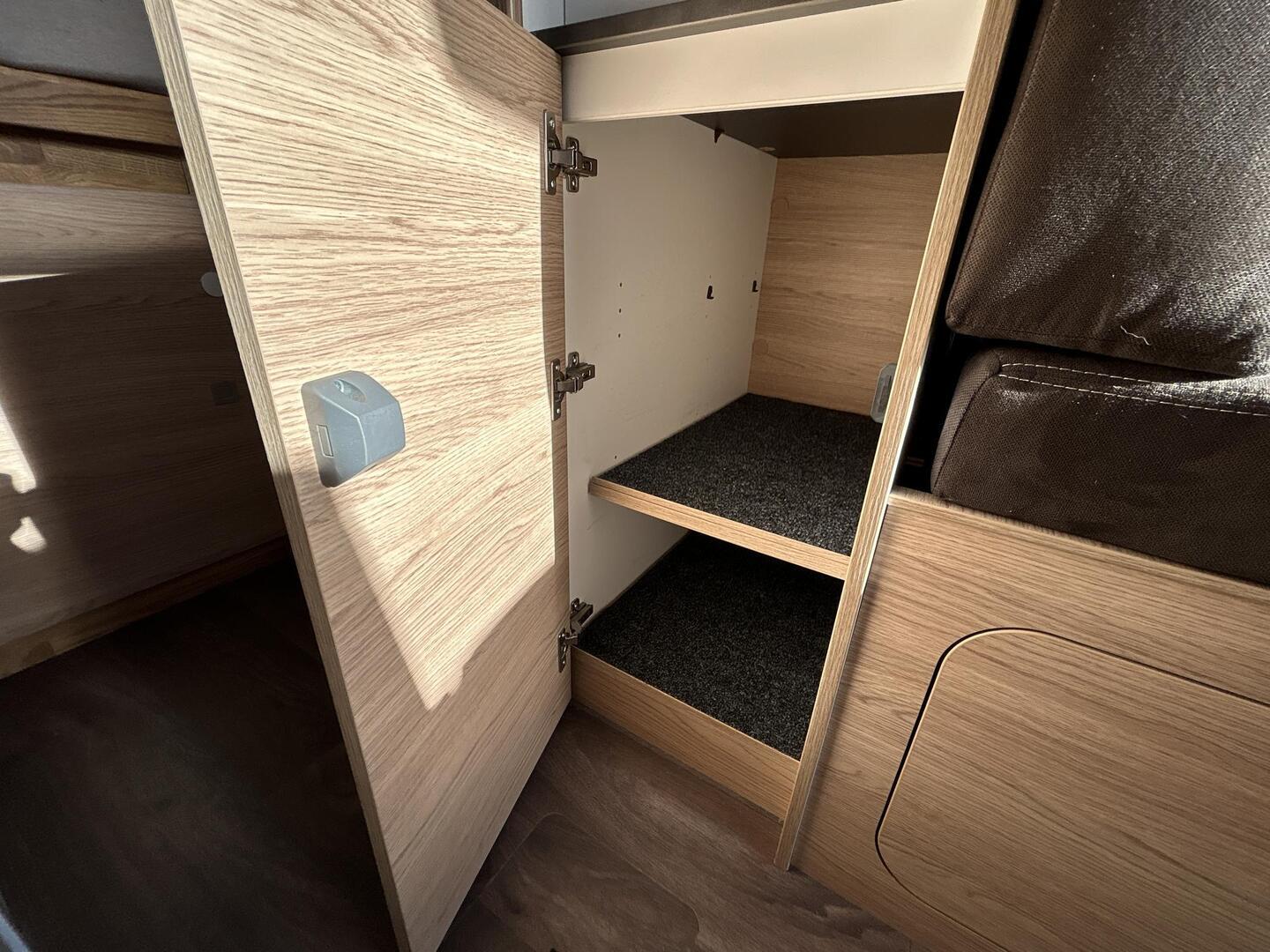 SUNLIGHT CLIFF 600 2019