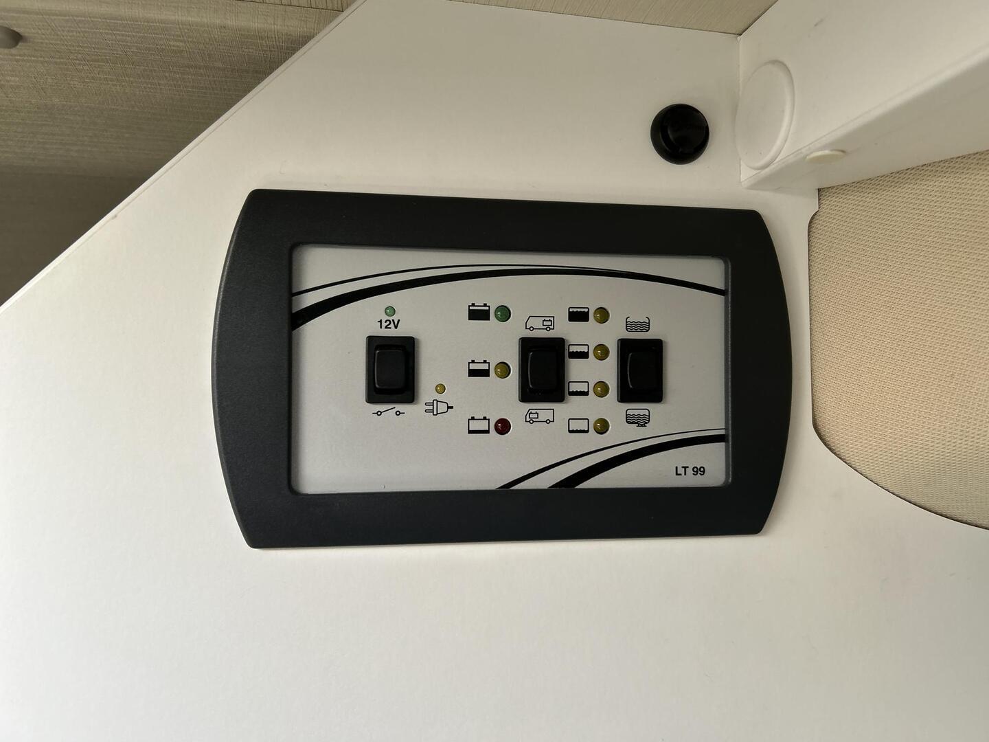 SUNLIGHT CLIFF 600 2019