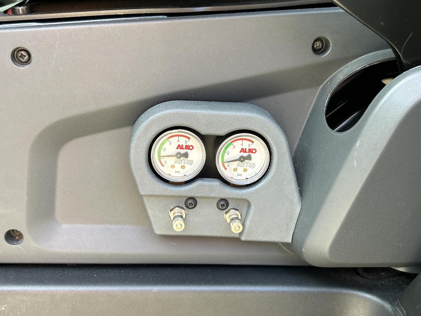 SUNLIGHT CLIFF 600 2019