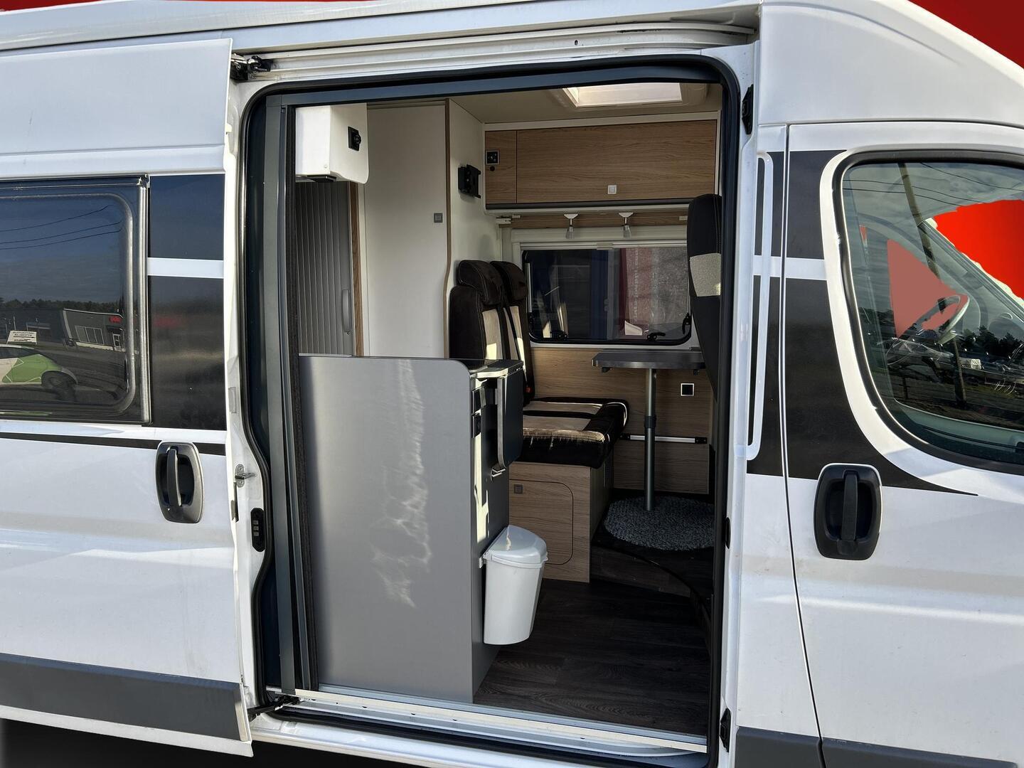 SUNLIGHT CLIFF 600 2019