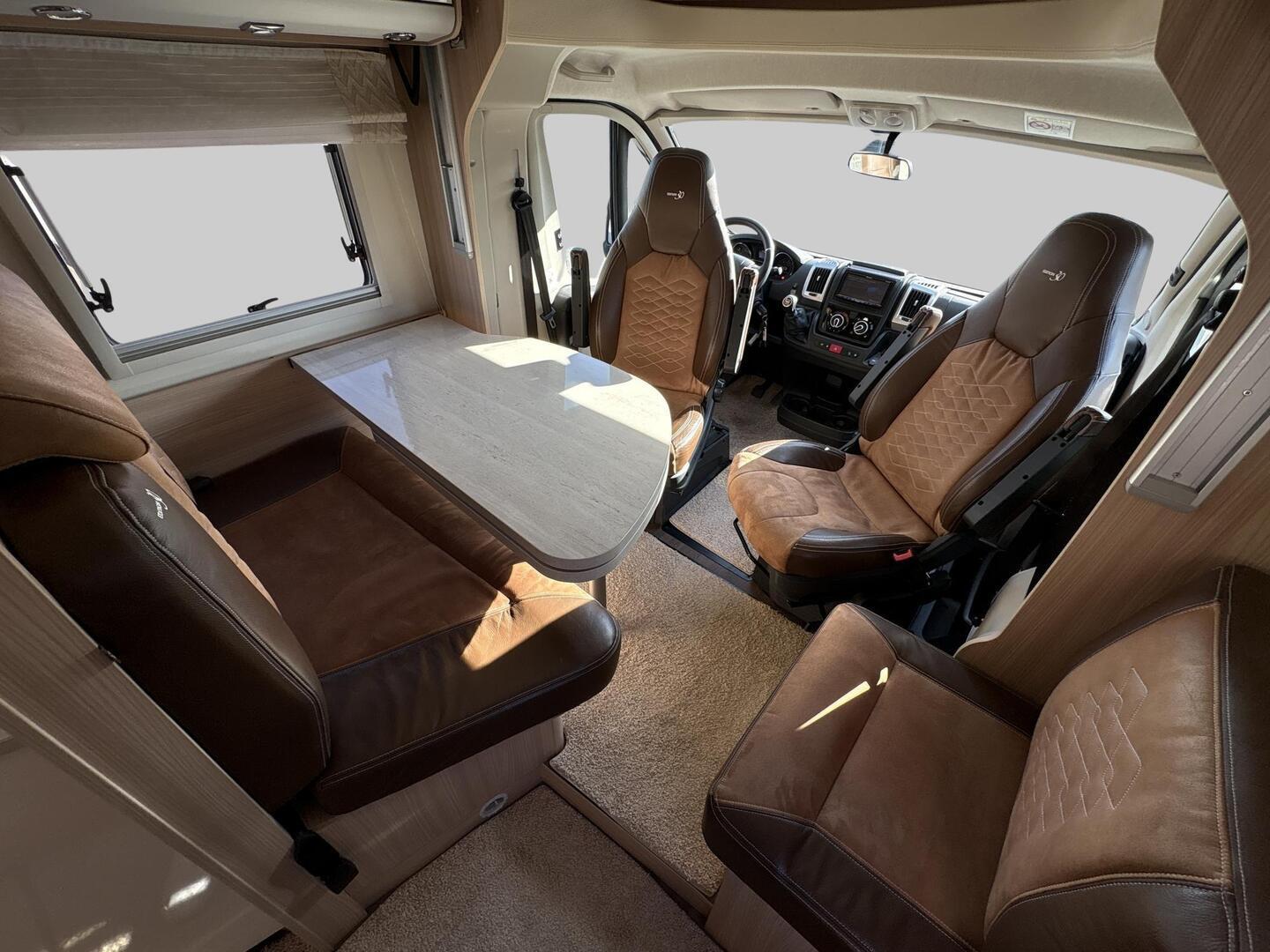 BÜRSTNER Ixeo Time It 726G 2017