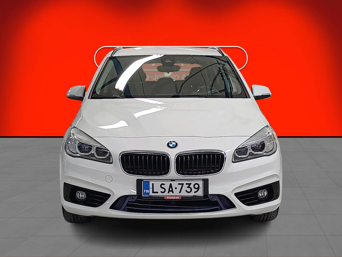 BMW 225 2016