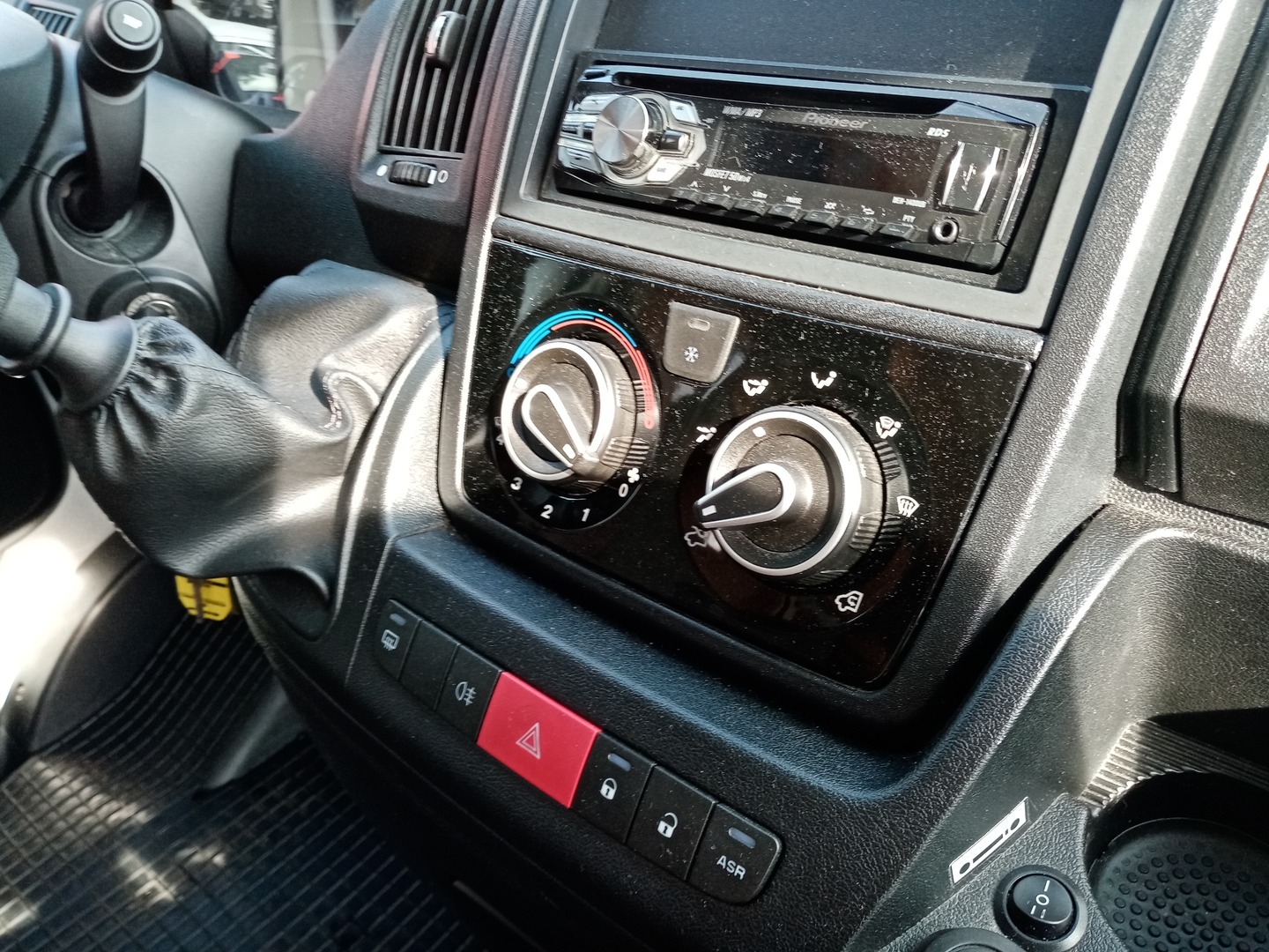 WEINSBERG TI 650 MFH 2013