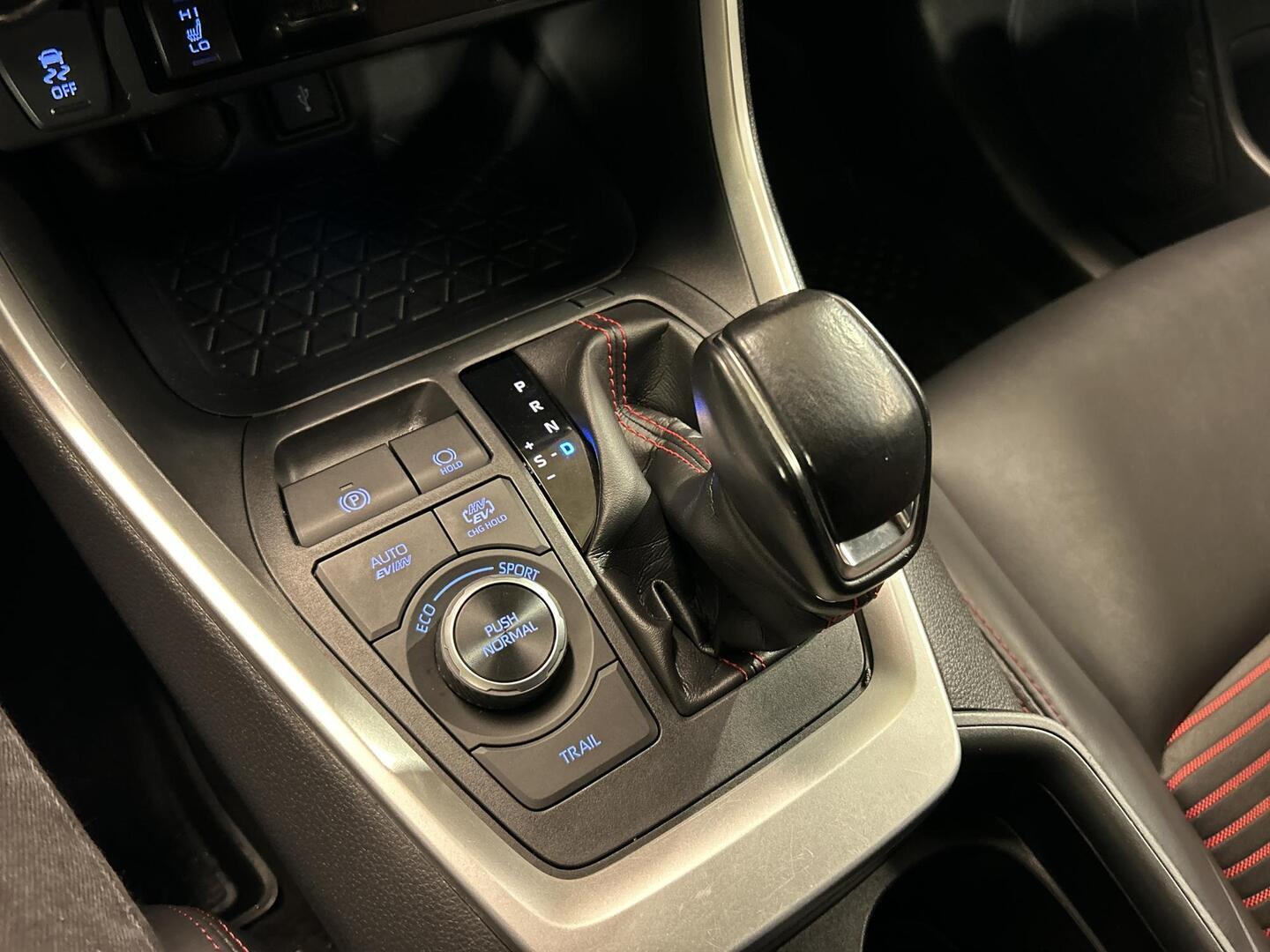 TOYOTA RAV4 PLUG-IN 2021