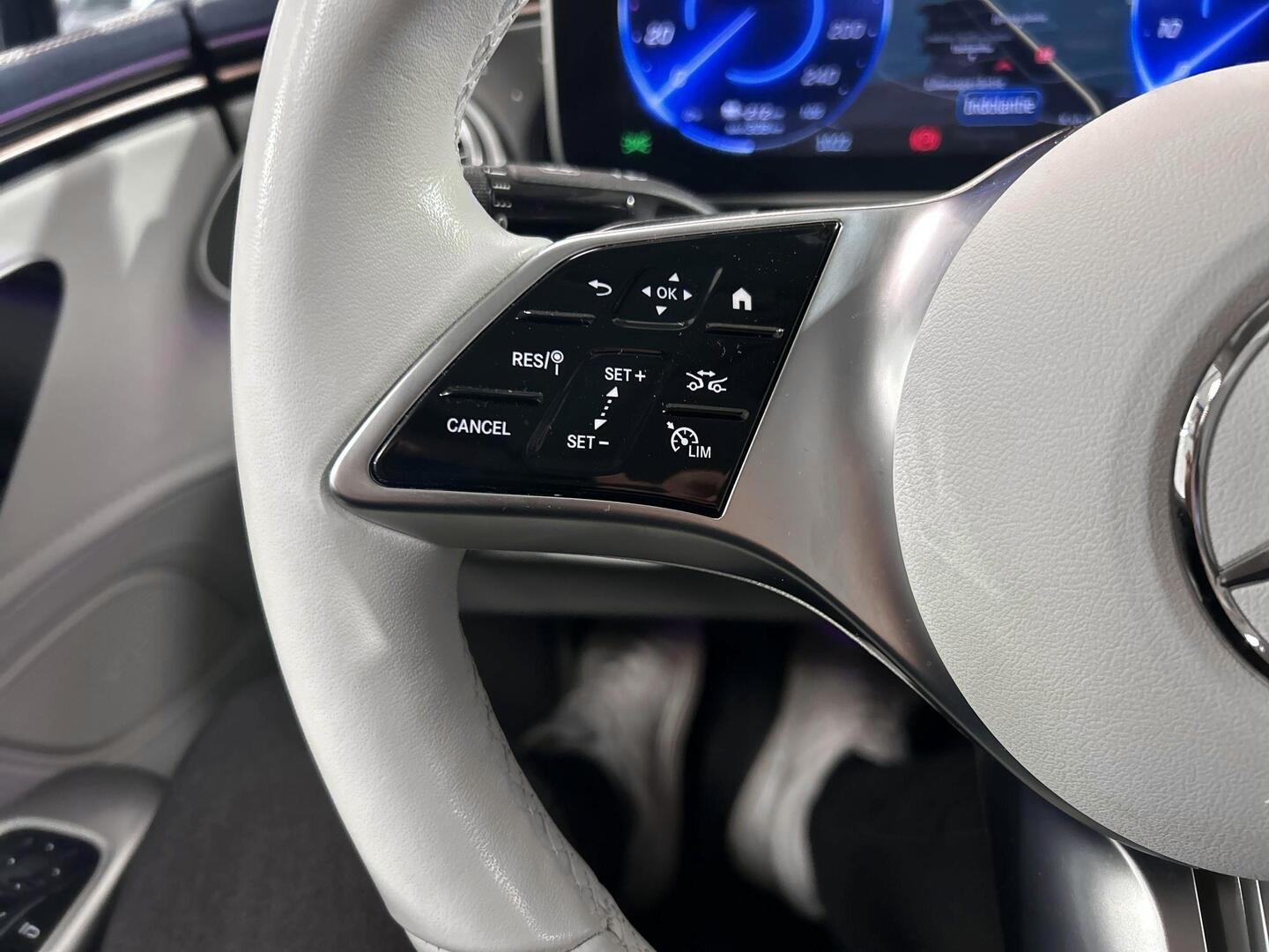 MERCEDES-BENZ EQE 2022