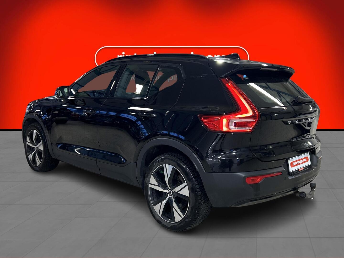 VOLVO XC40 2021