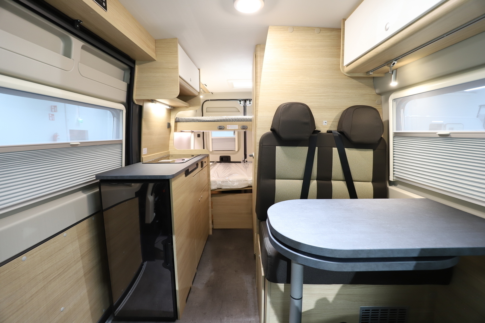 ROADCAR VAN R 601 2024