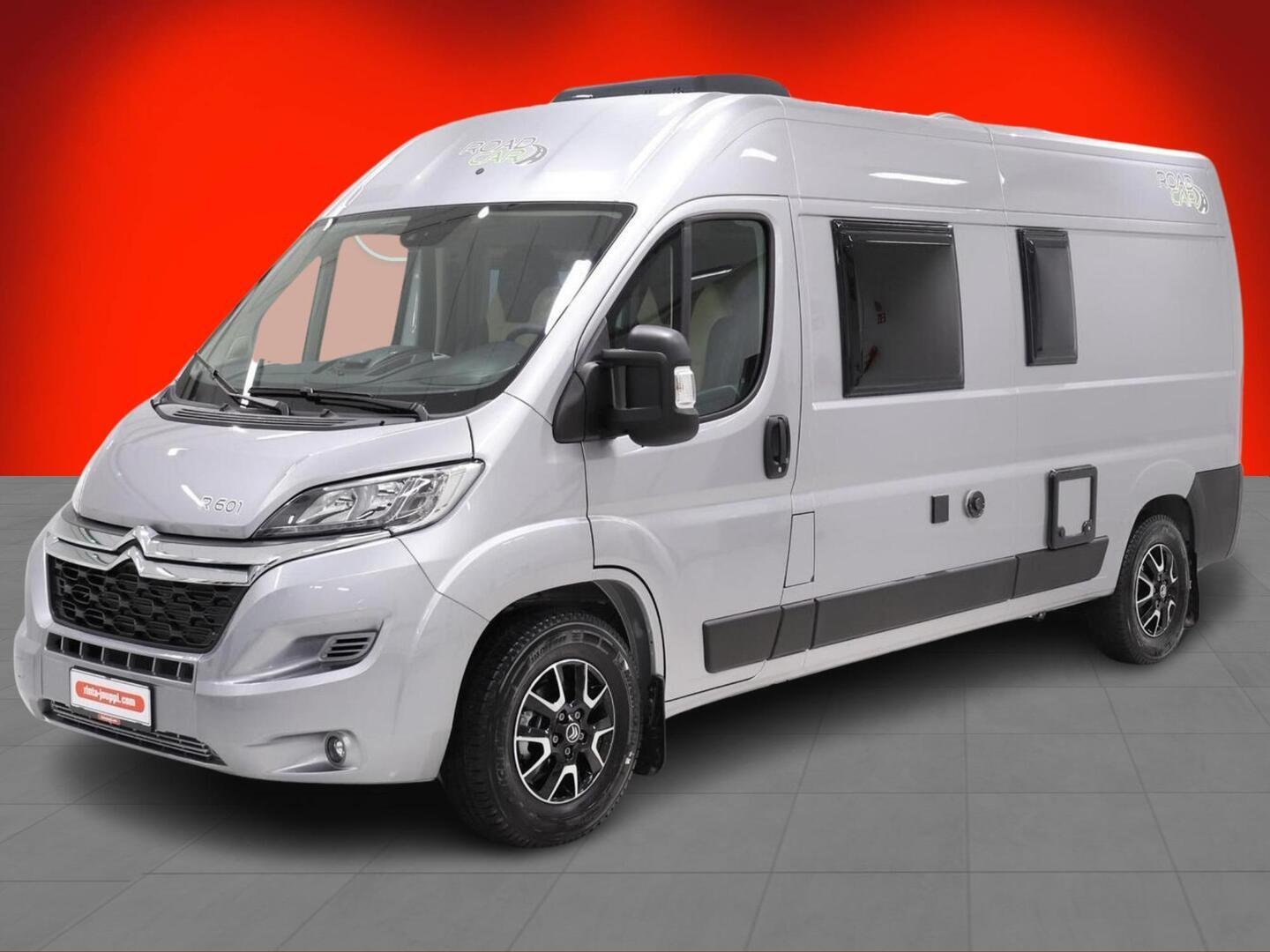 ROADCAR VAN R 601 2024