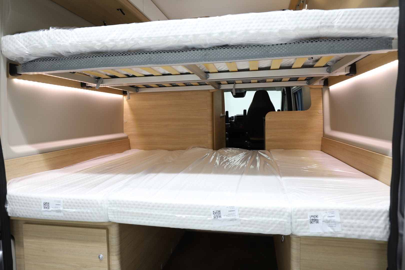 ROADCAR VAN R 601 2024