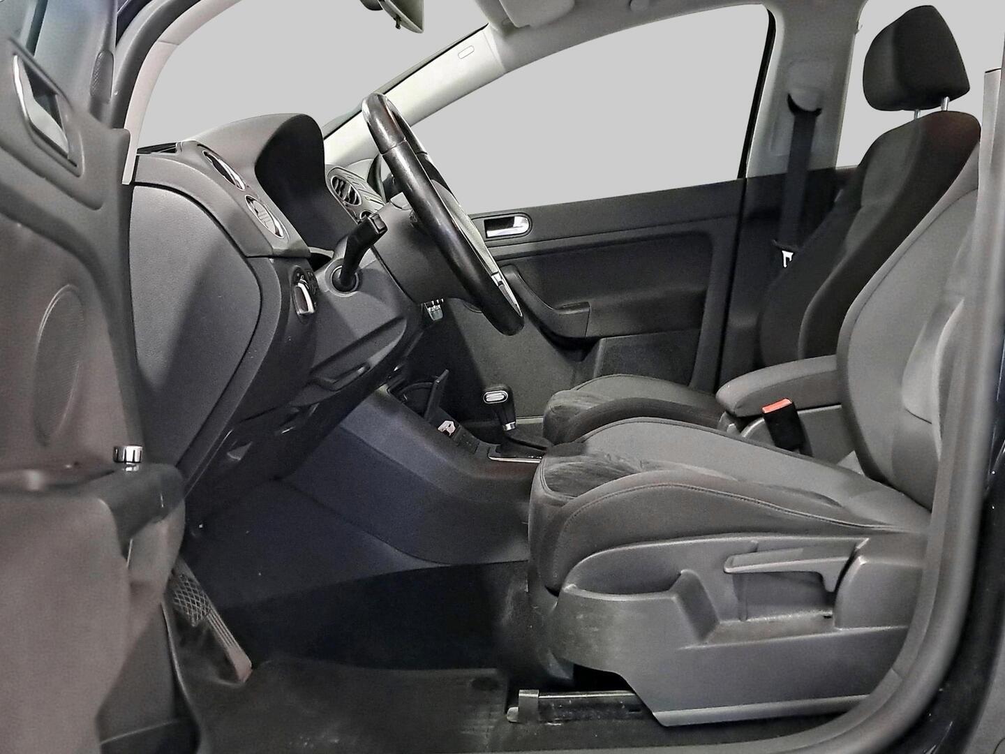 VOLKSWAGEN Golf Plus 2010
