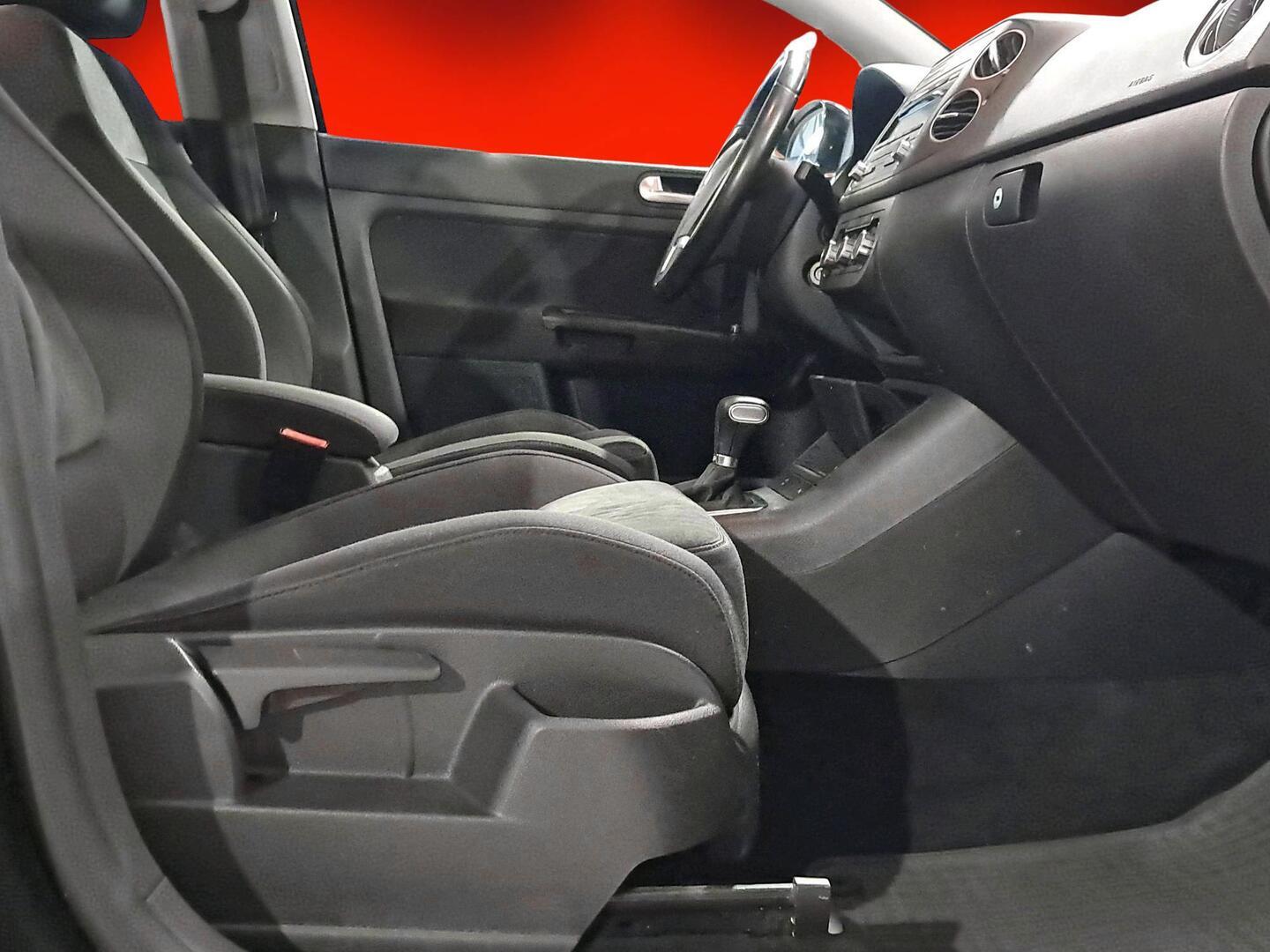 VOLKSWAGEN Golf Plus 2010
