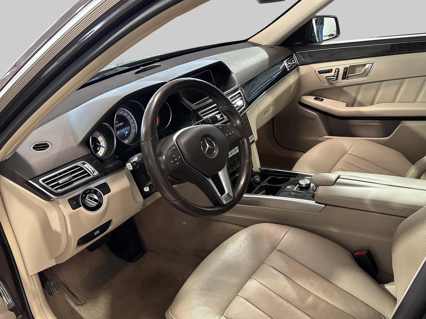 MERCEDES-BENZ E 2013