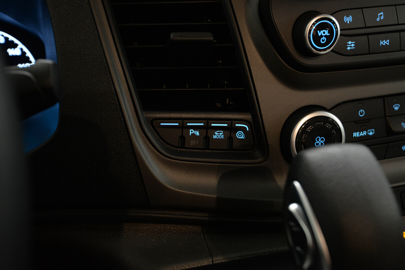 LMC INNOVAN 590 2023