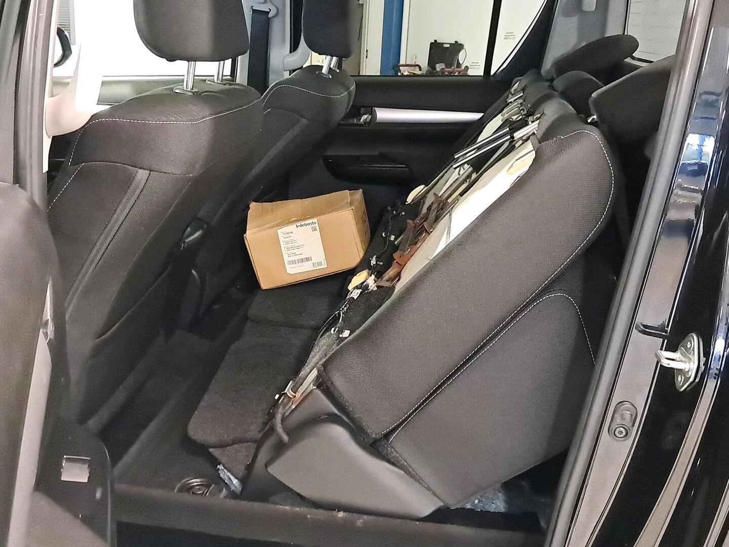 TOYOTA Hilux 2025