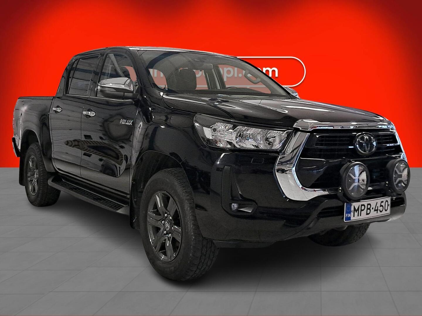 TOYOTA Hilux 2025