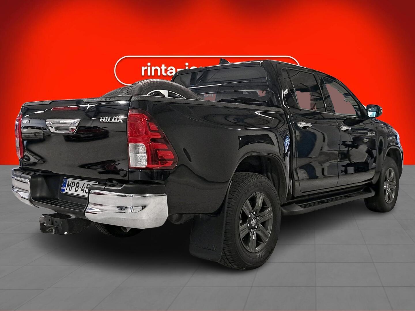 TOYOTA Hilux 2025