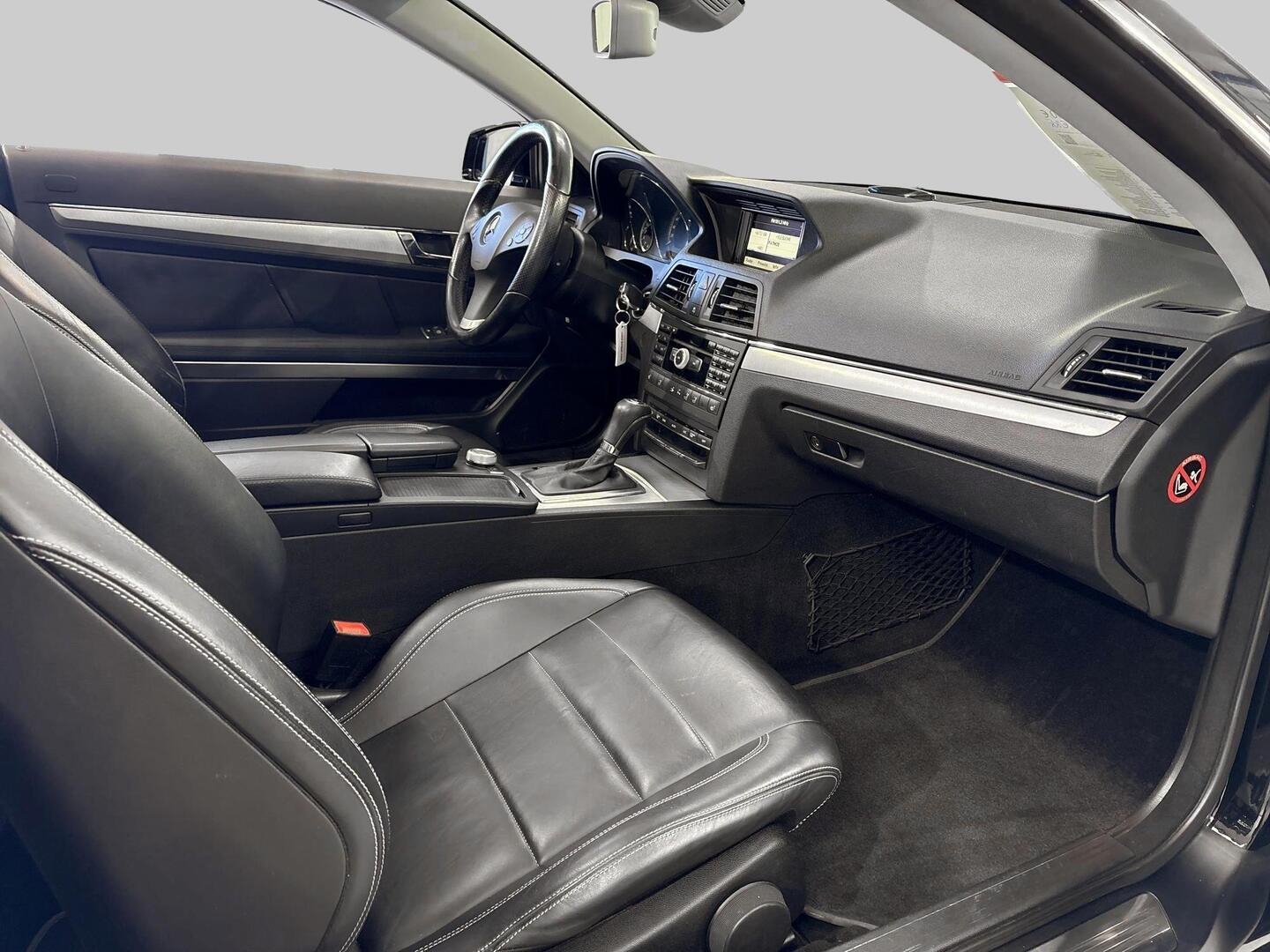 MERCEDES-BENZ E 2010