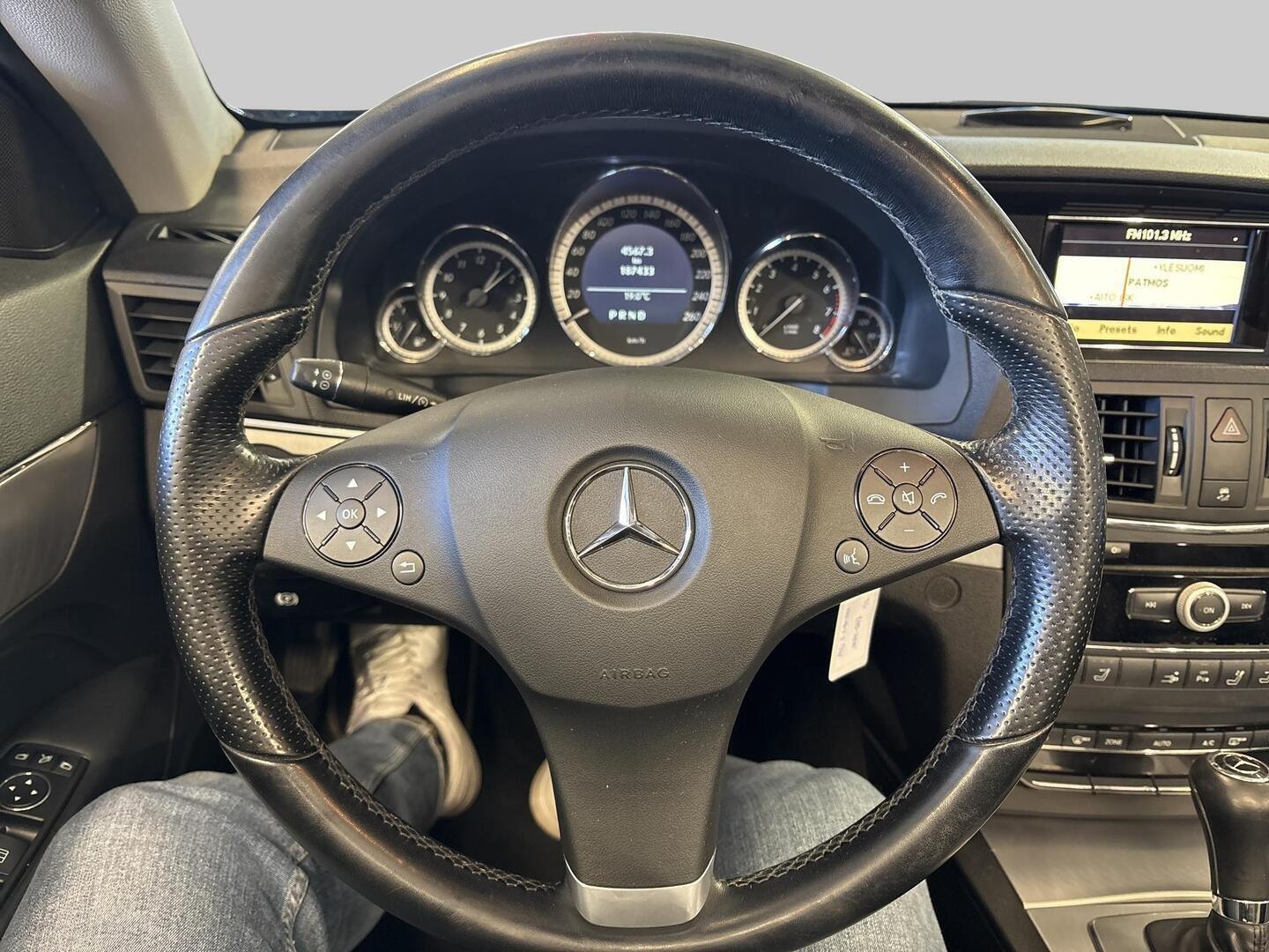 MERCEDES-BENZ E 2010