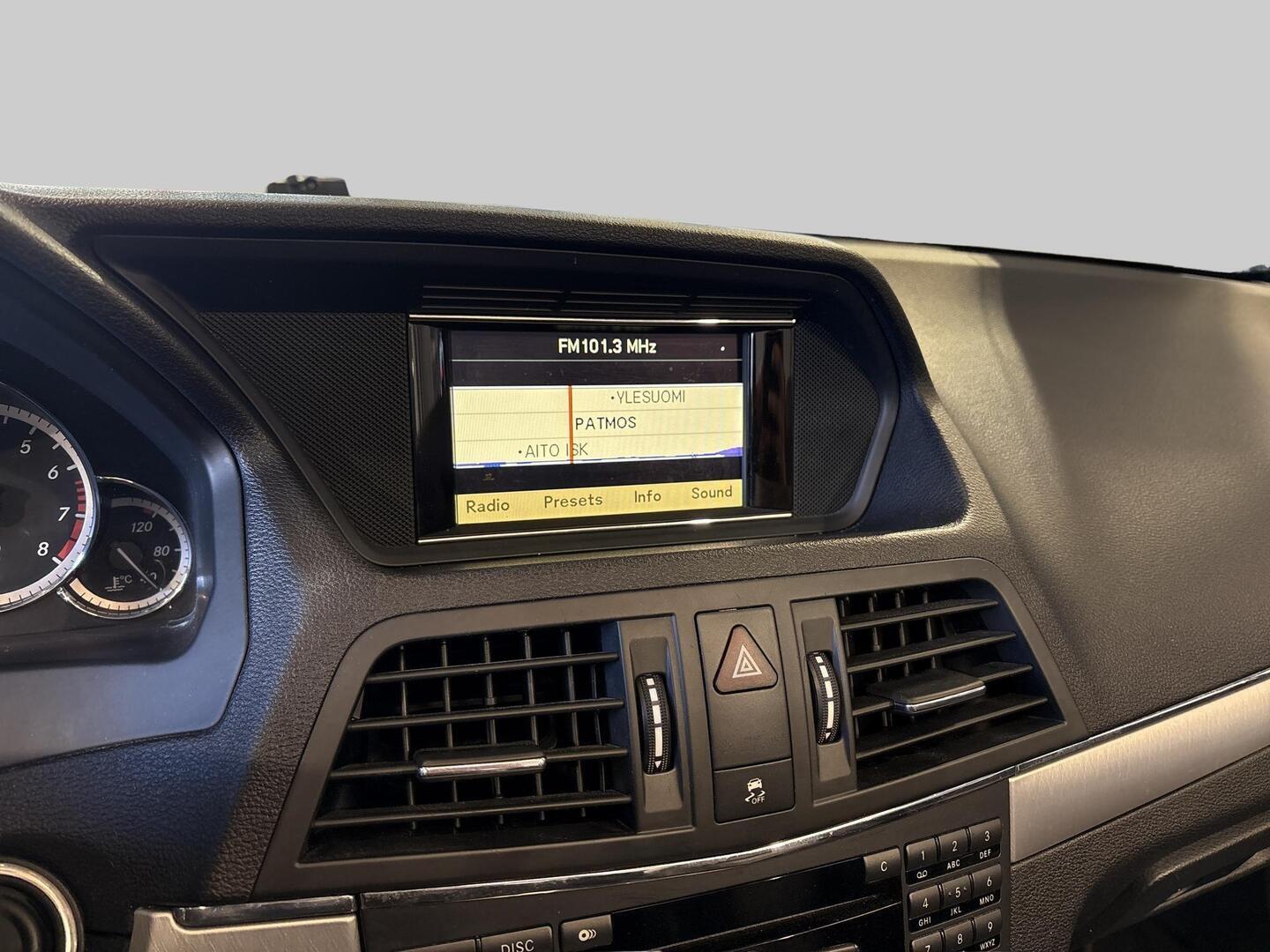 MERCEDES-BENZ E 2010