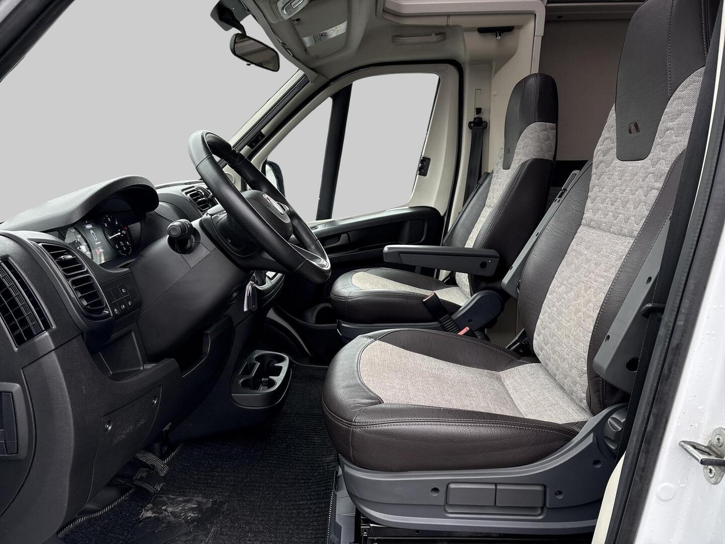 ADRIA MATRIX 670 SL 2023