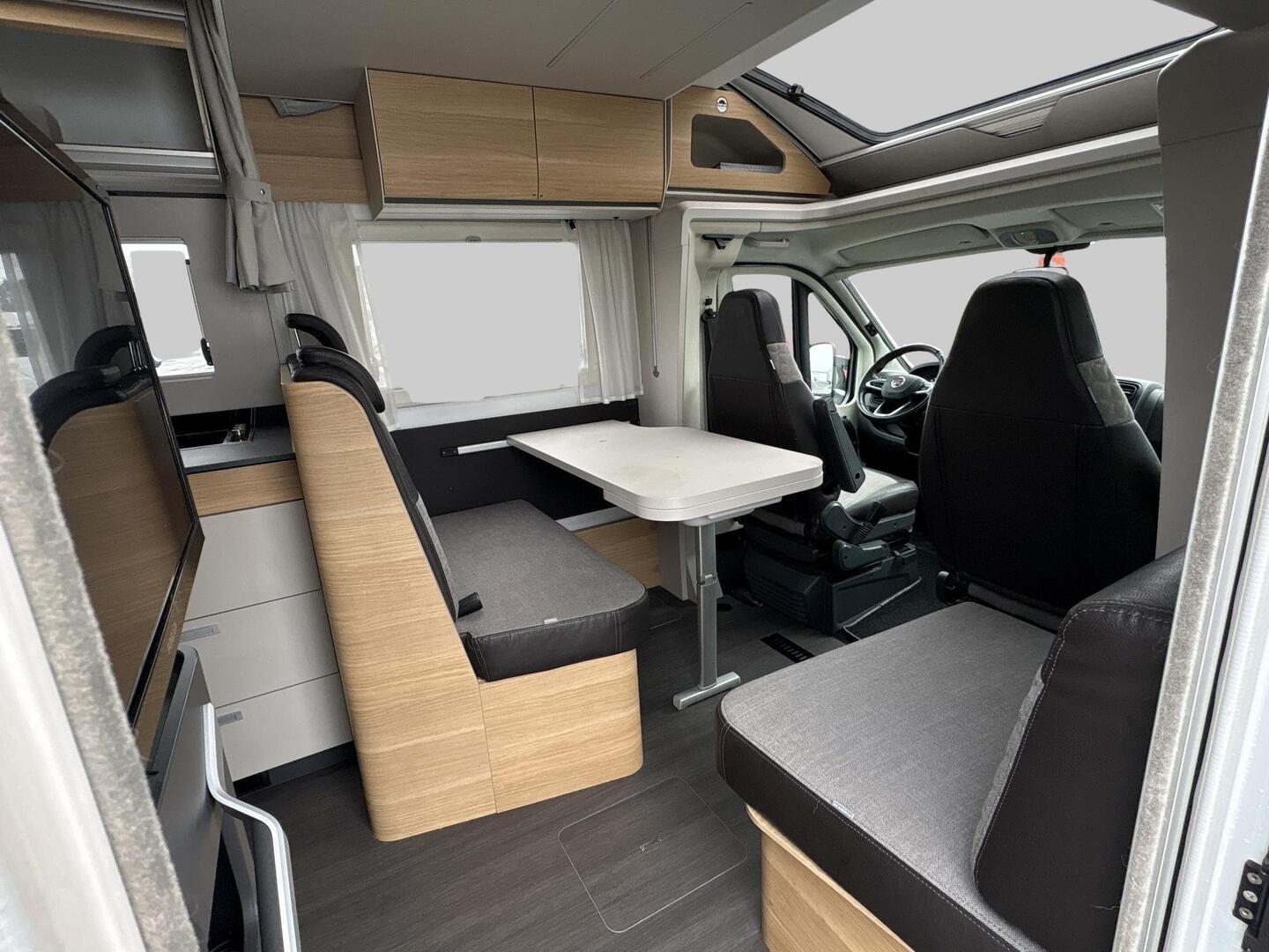 ADRIA MATRIX 670 SL 2023