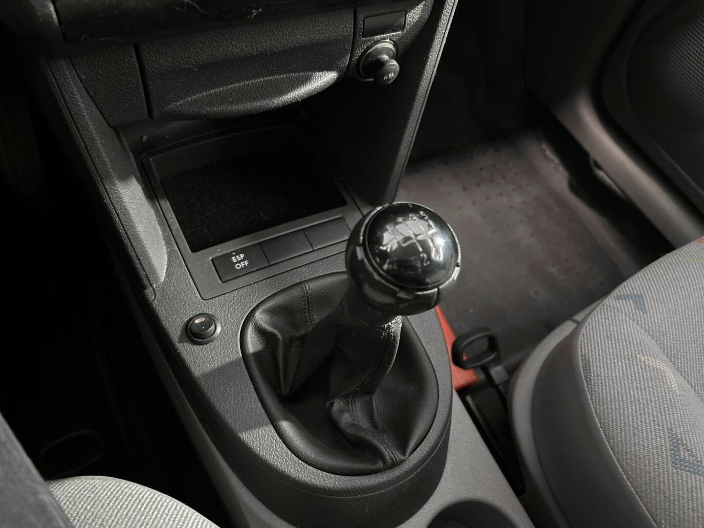 VOLKSWAGEN Caddy Maxi 2010