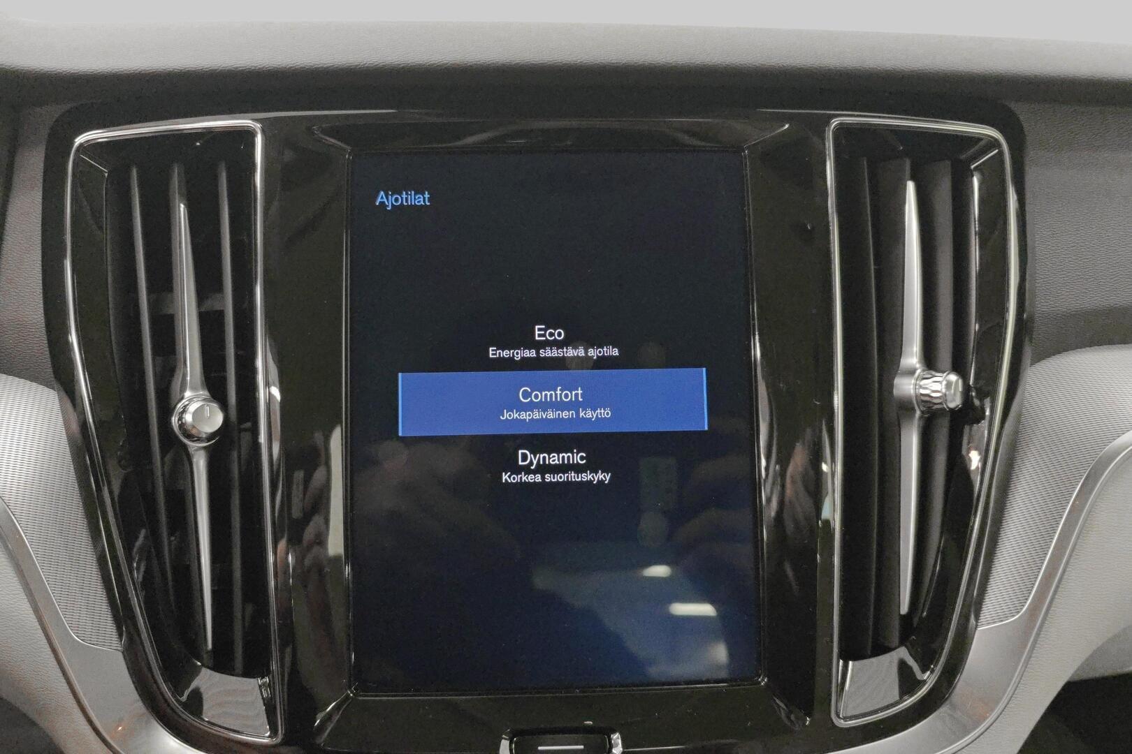 VOLVO S60 2019