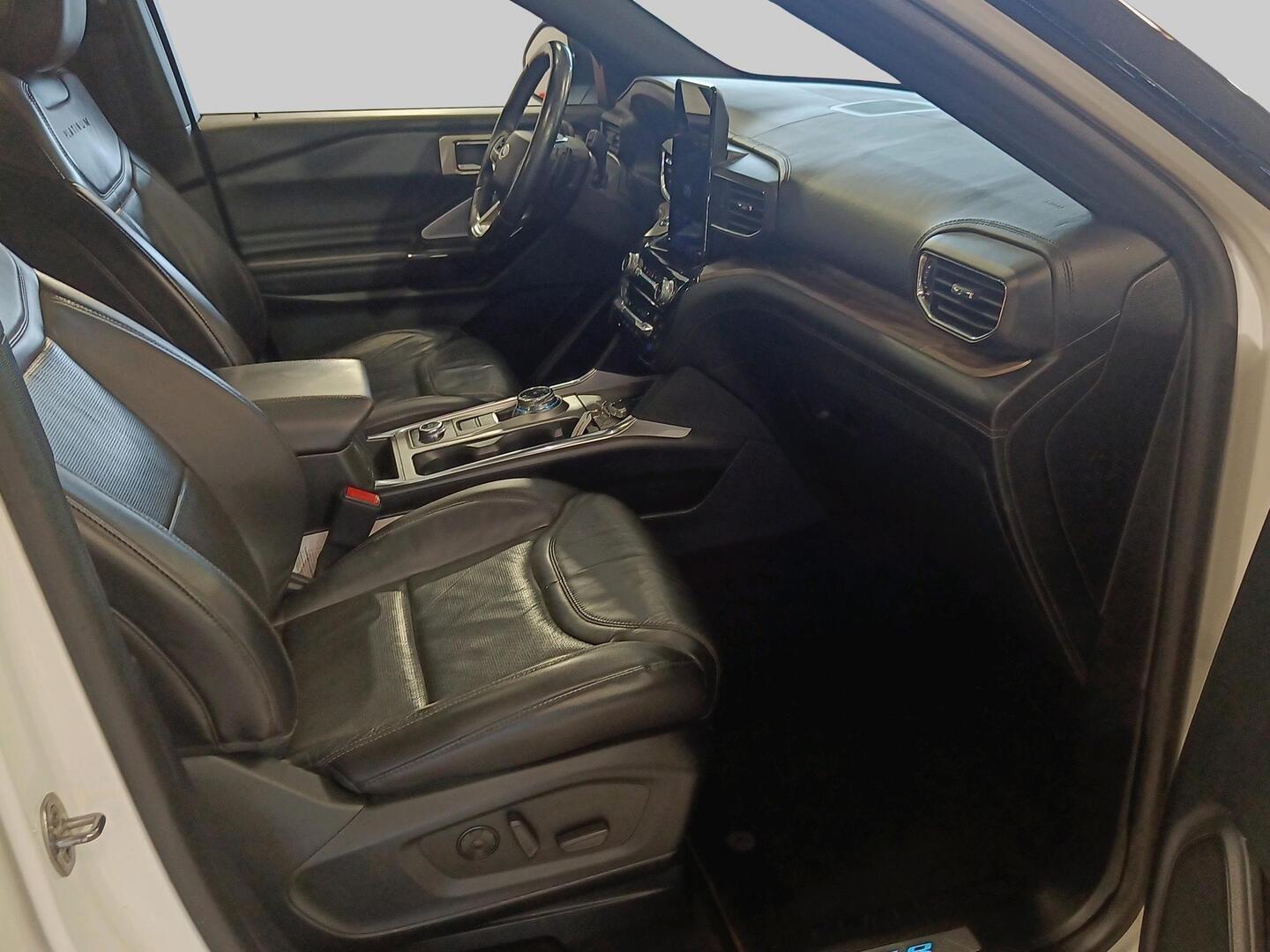 FORD Explorer 2021