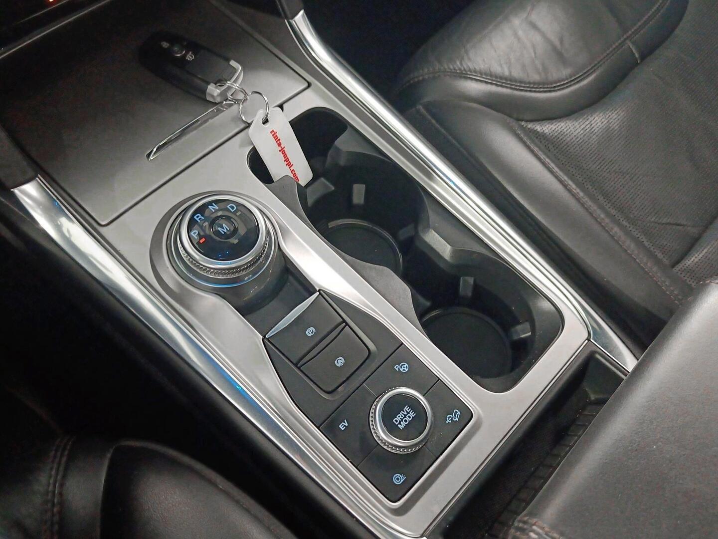 FORD Explorer 2021