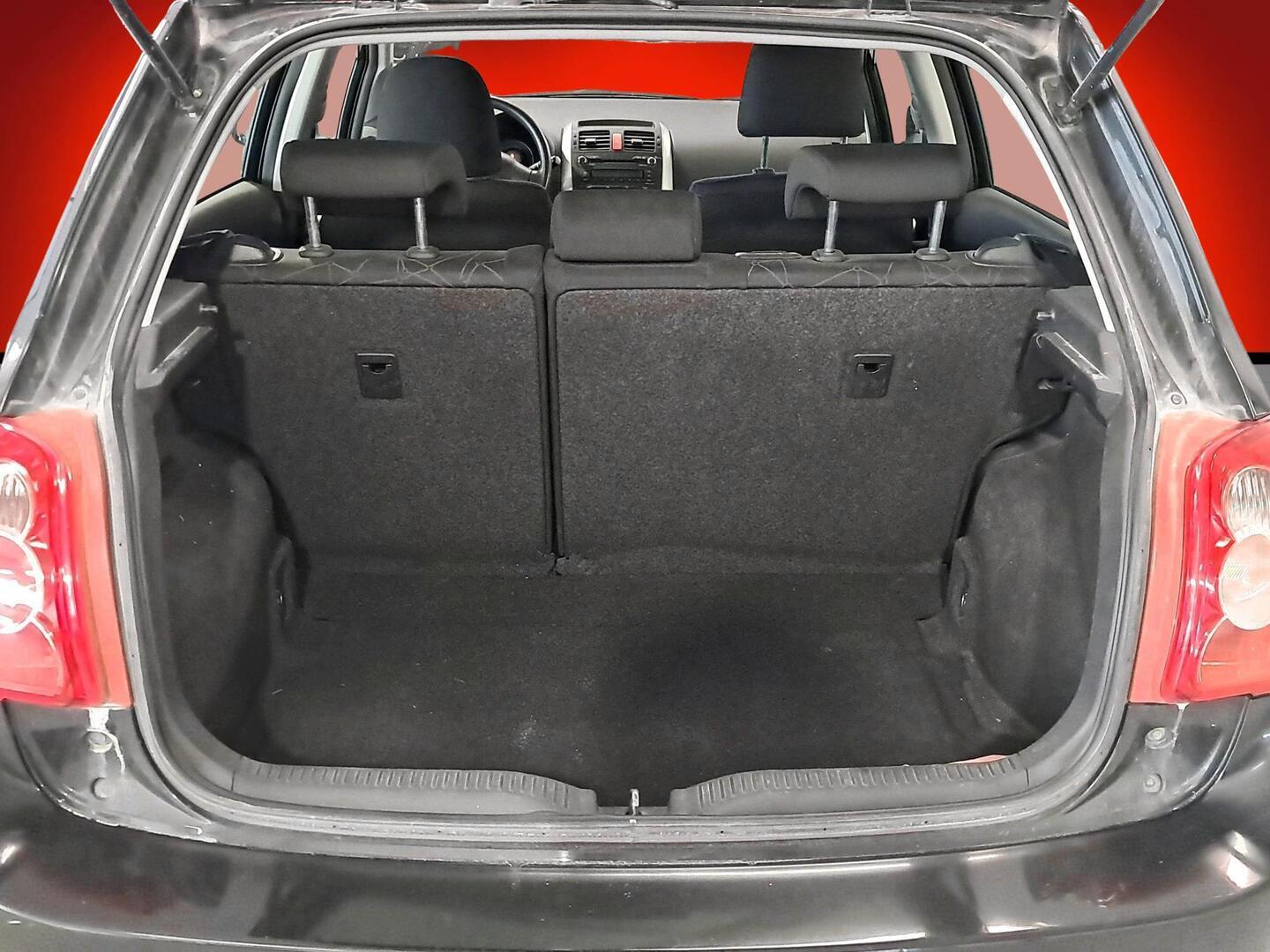 TOYOTA Auris 2010