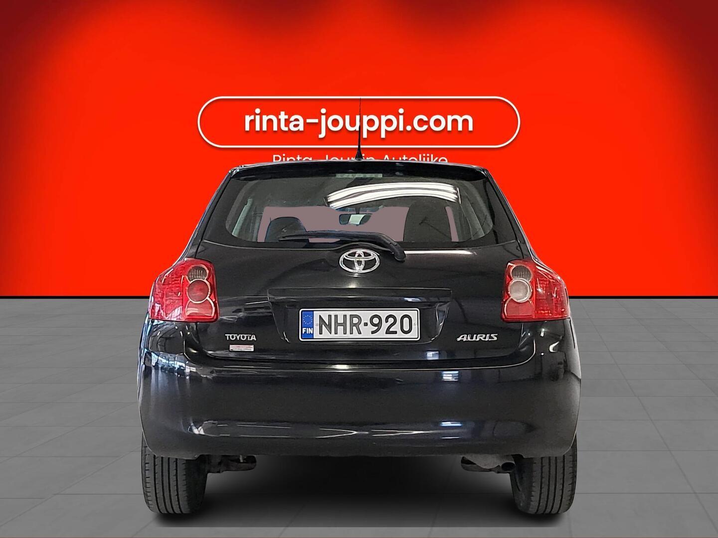 TOYOTA Auris 2010