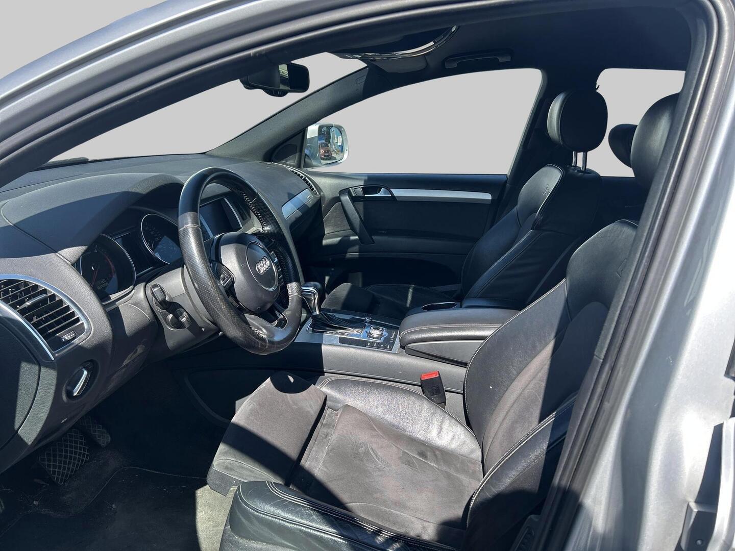 AUDI Q7 2011