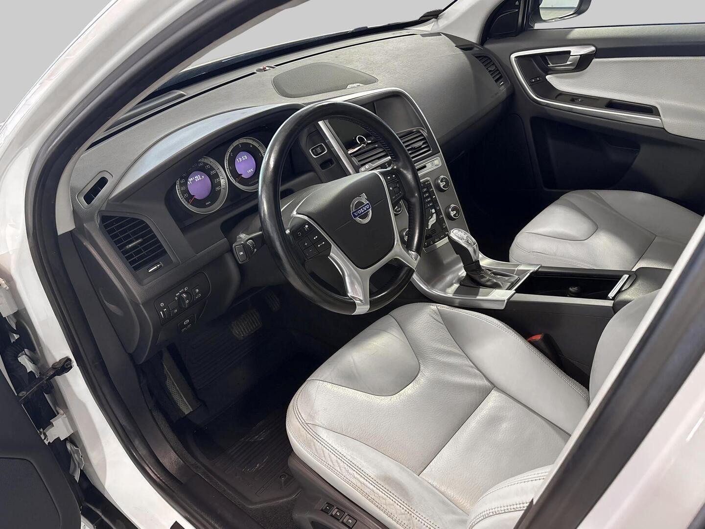 VOLVO XC60 2013